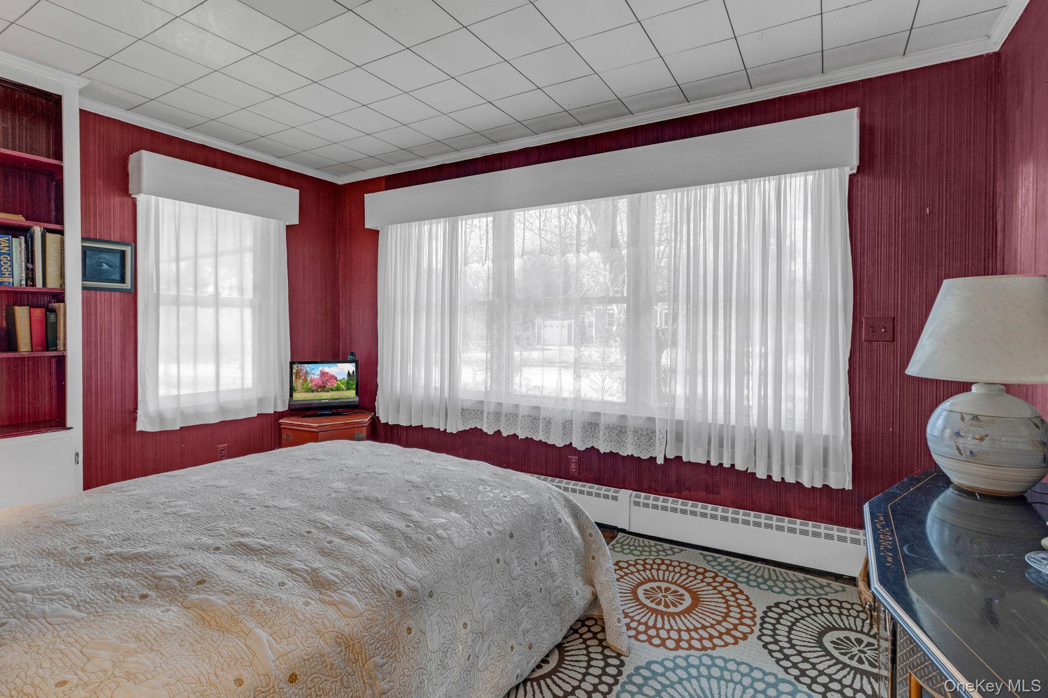 10 Memory Lane, Poughkeepsie, NY 12603