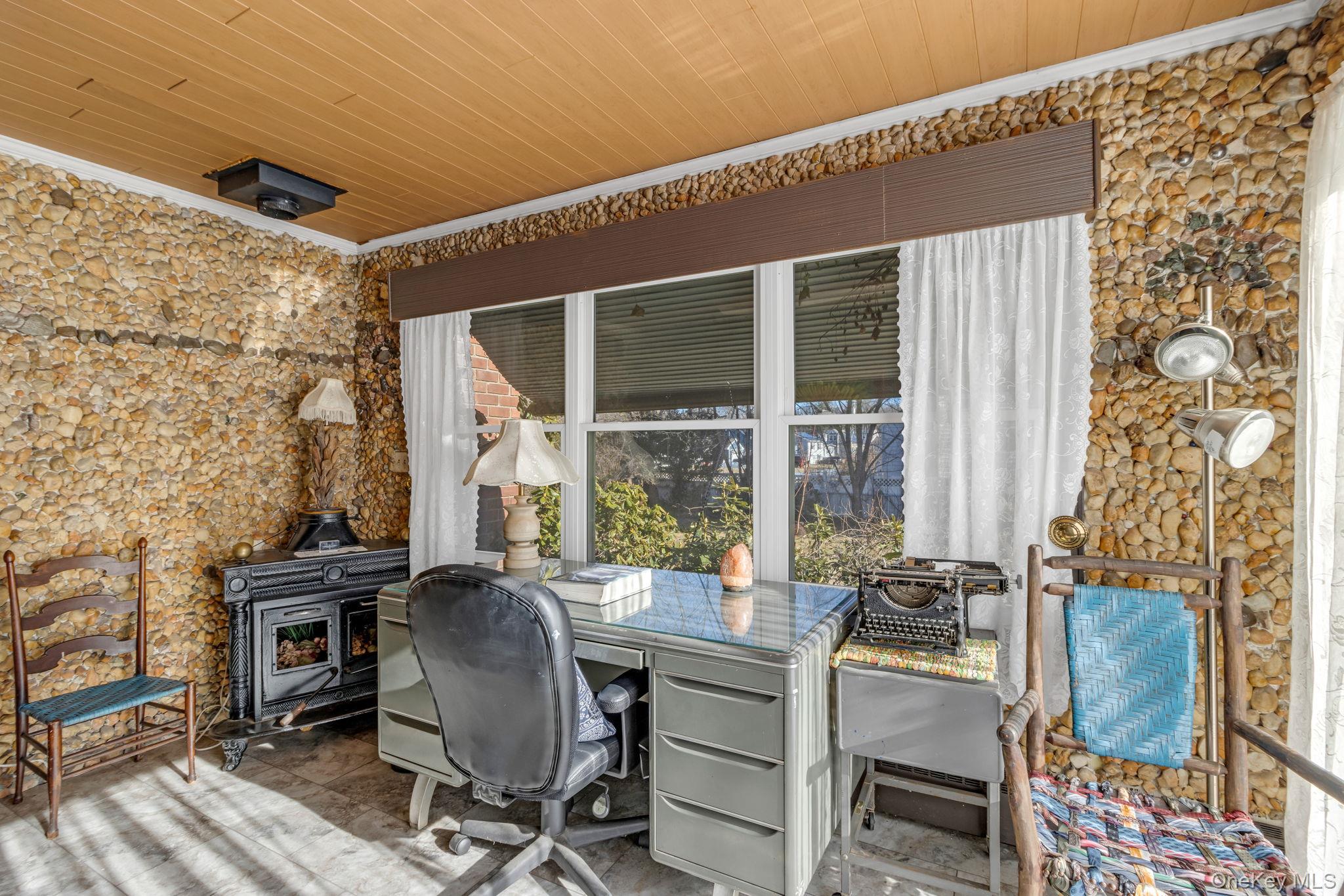 10 Memory Lane, Poughkeepsie, NY 12603