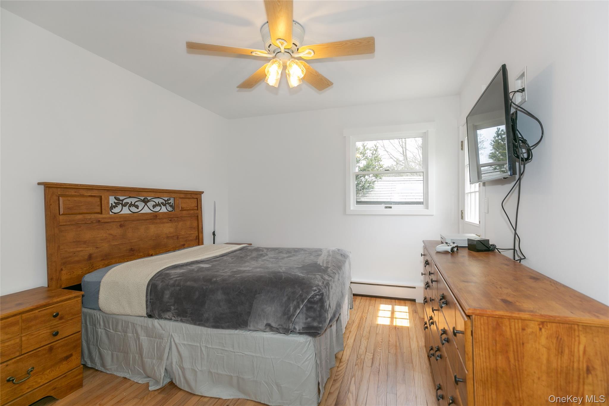 7 Suffolk Road, Hampton Bays, NY 11946