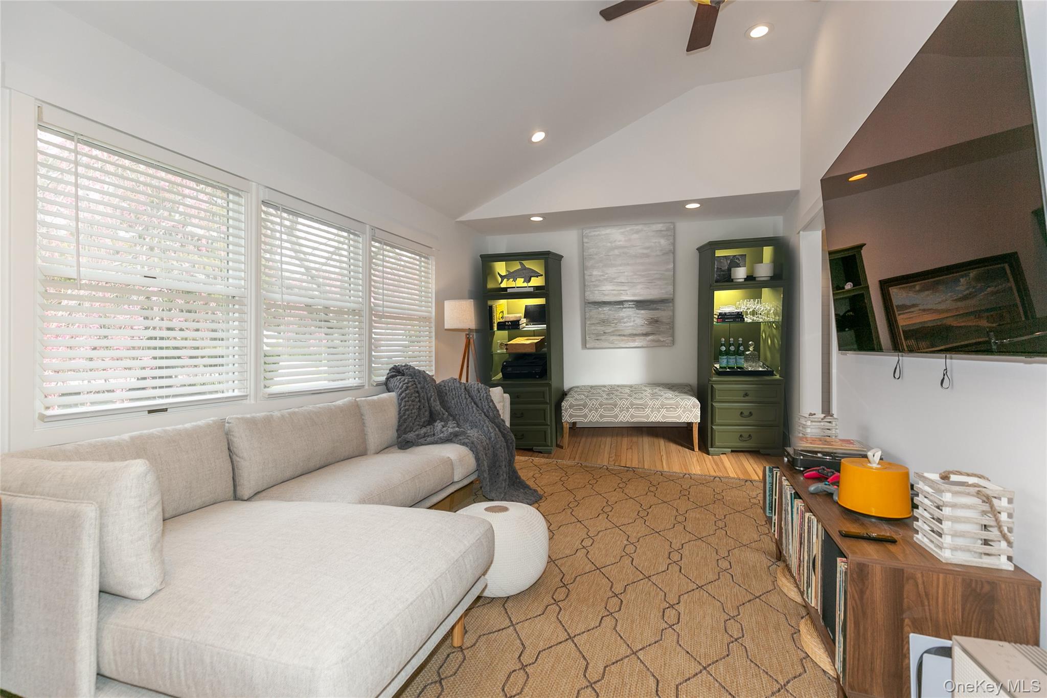 7 Suffolk Road, Hampton Bays, NY 11946