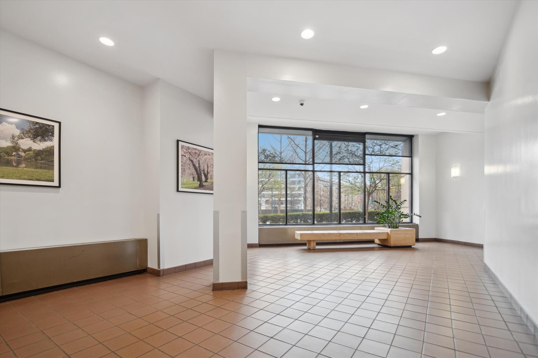 300 W 110th Street # 16B, New York (Manhattan), NY 10026