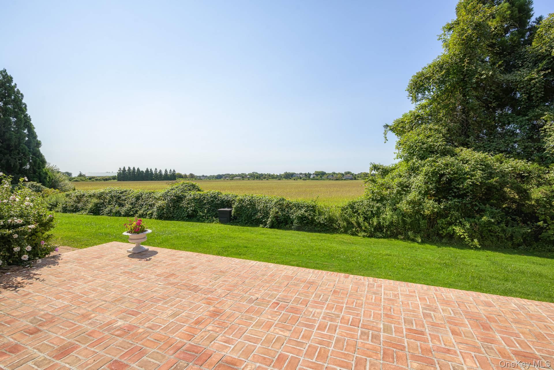 70 Sayres Path, Wainscott, NY 11975