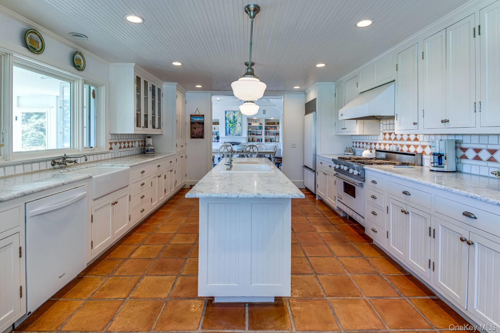 70 Sayres Path, Wainscott, NY 11975