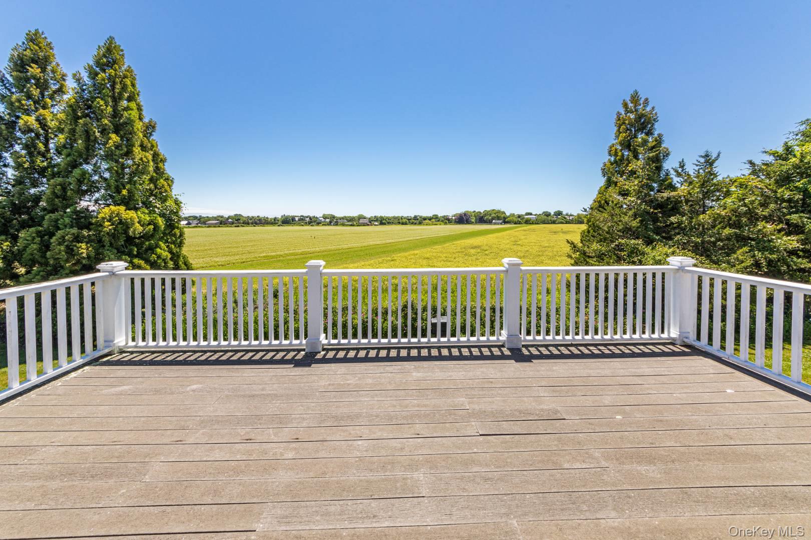 70 Sayres Path, Wainscott, NY 11975