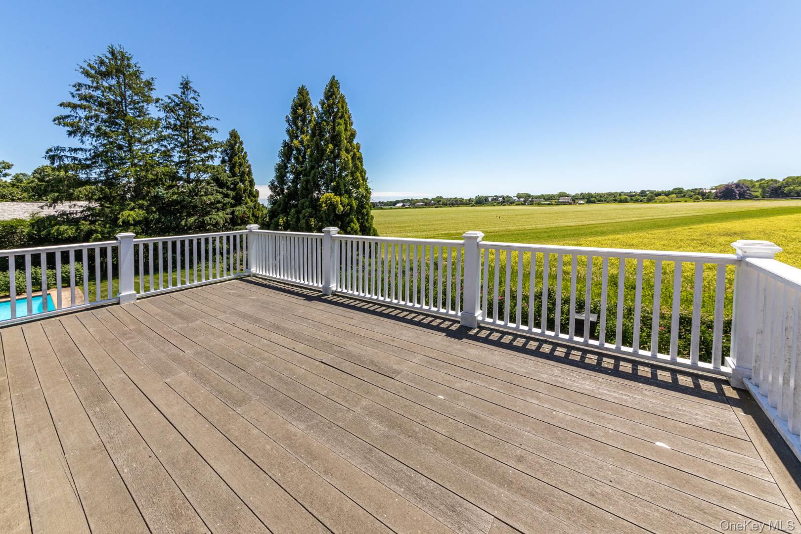 70 Sayres Path, Wainscott, NY 11975