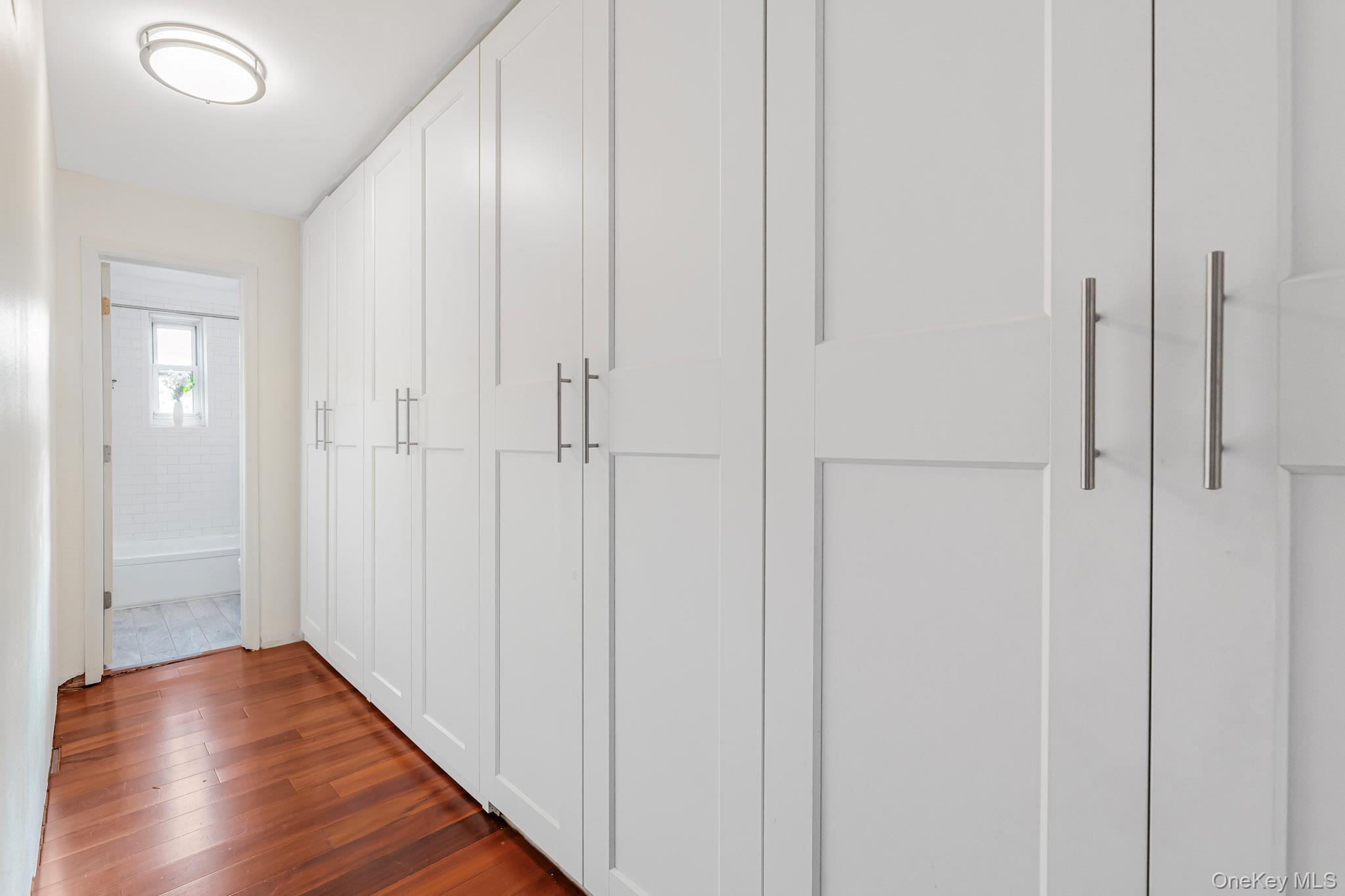 1300 Midland Avenue # B42, Yonkers, NY 10704