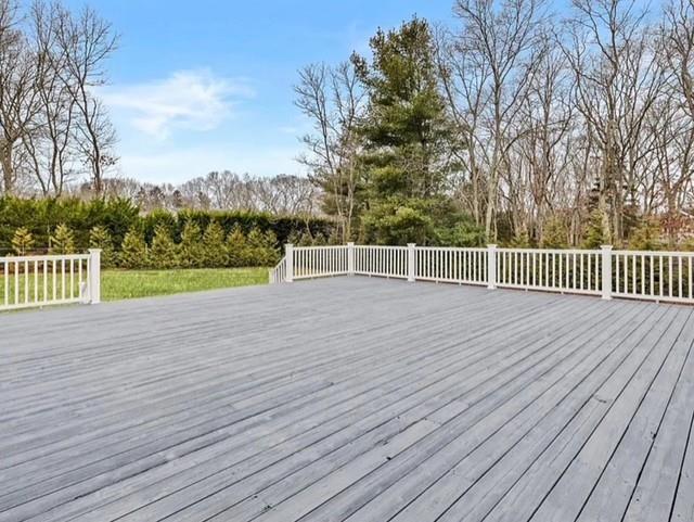 39 Sherwood Road, Hampton Bays, NY 11946