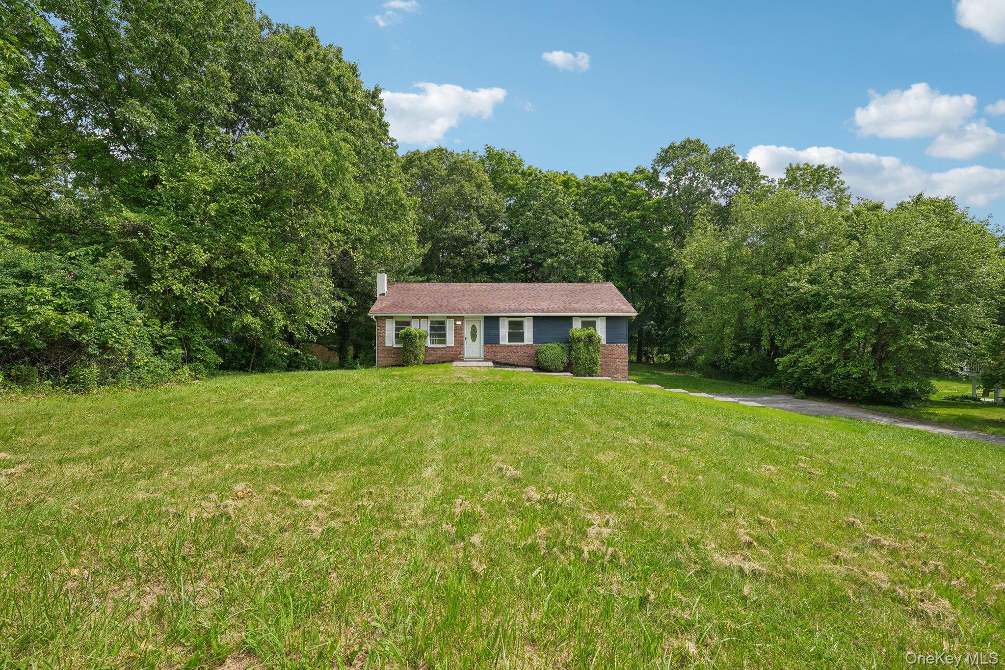 13 Sharon Drive, Highland, NY 12528