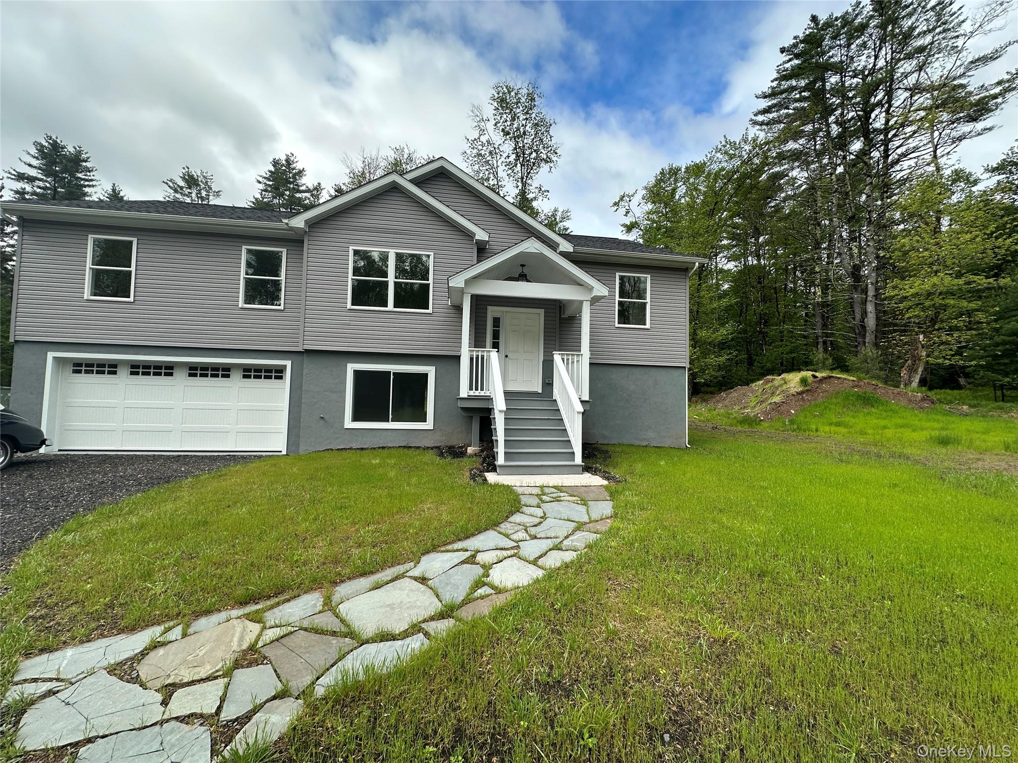 1 Summit Drive, Barryville, NY 12719
