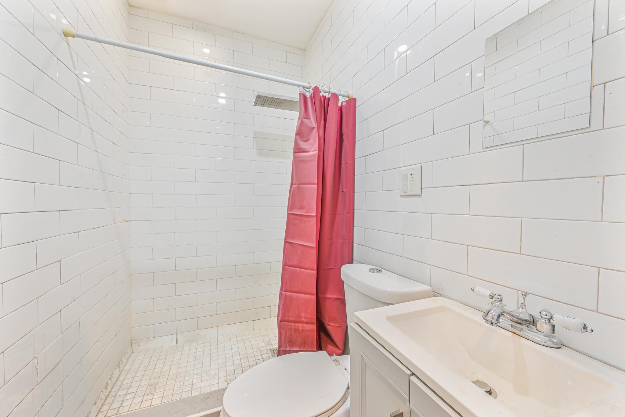 2243 BATHGATE AVE, Bronx, NY 10457