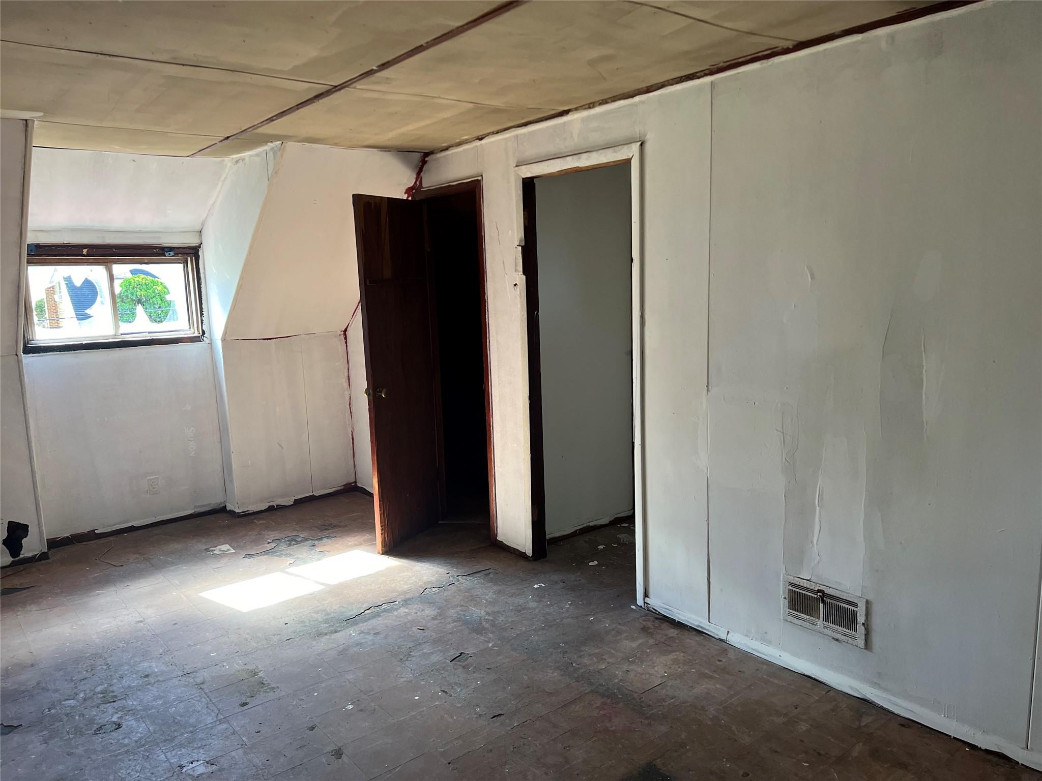 23 Satinwood Street, Central Islip, NY 11722