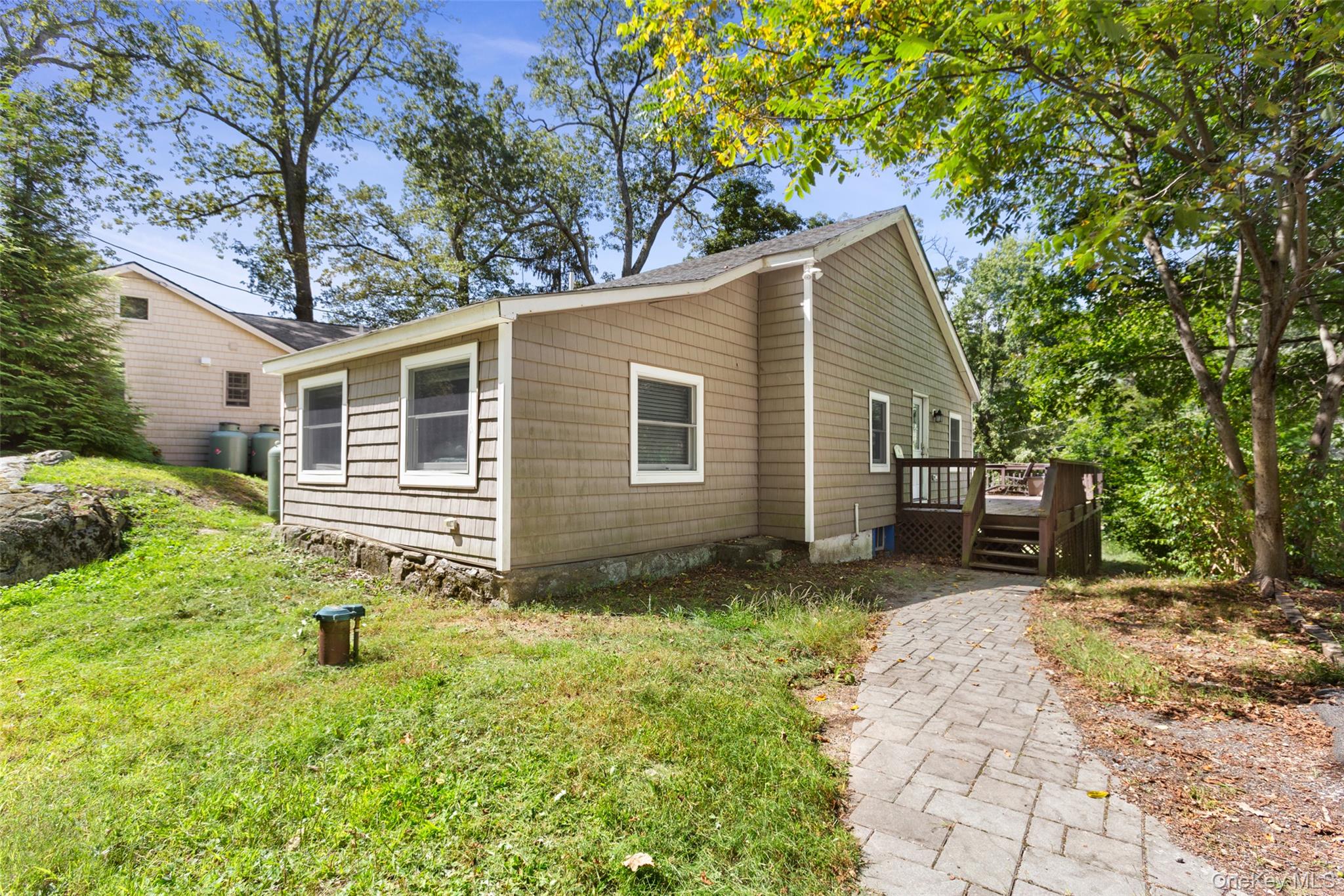 9 Oakdale Road, Putnam Valley, NY 10579