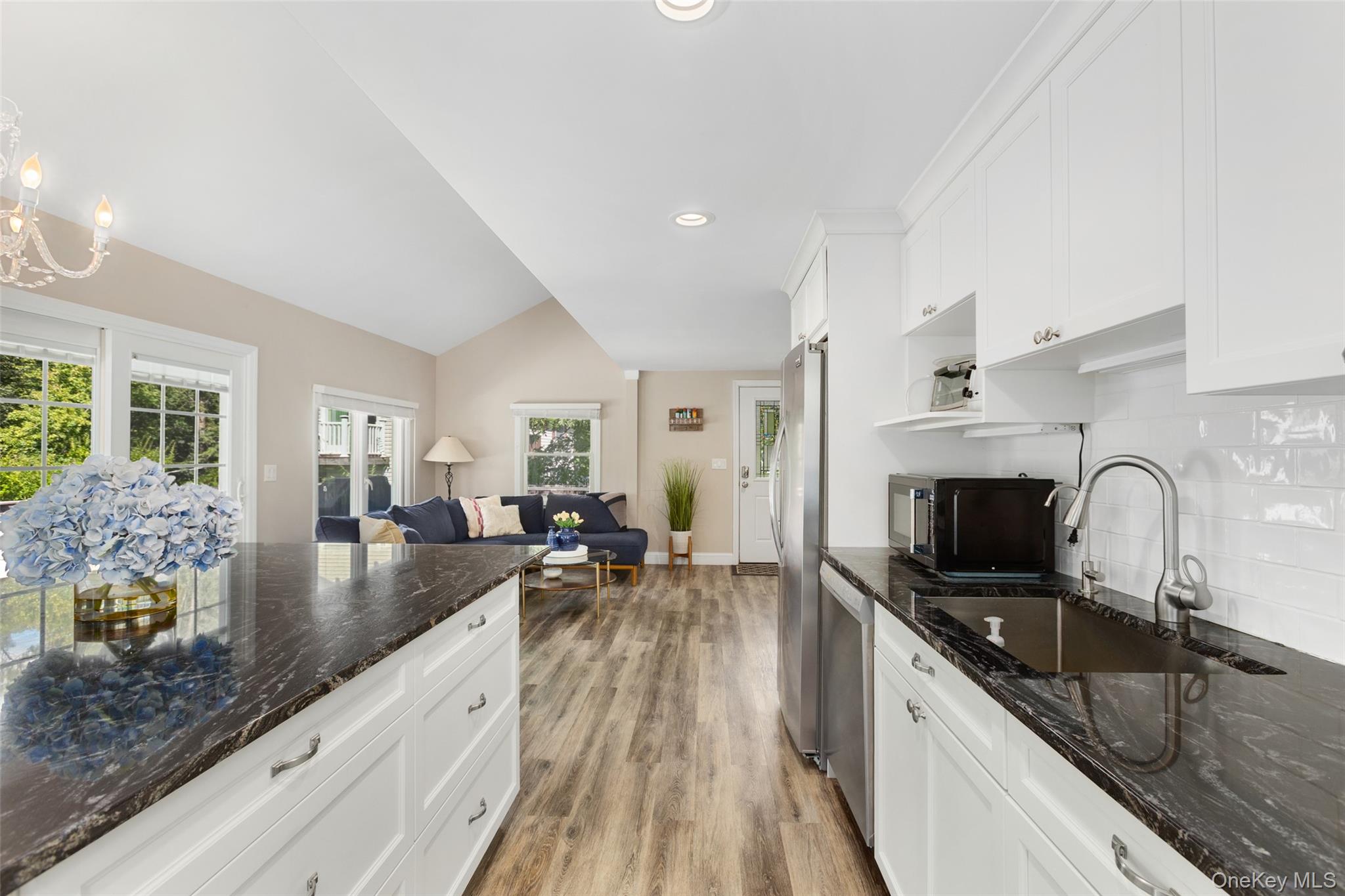 9 Oakdale Road, Putnam Valley, NY 10579