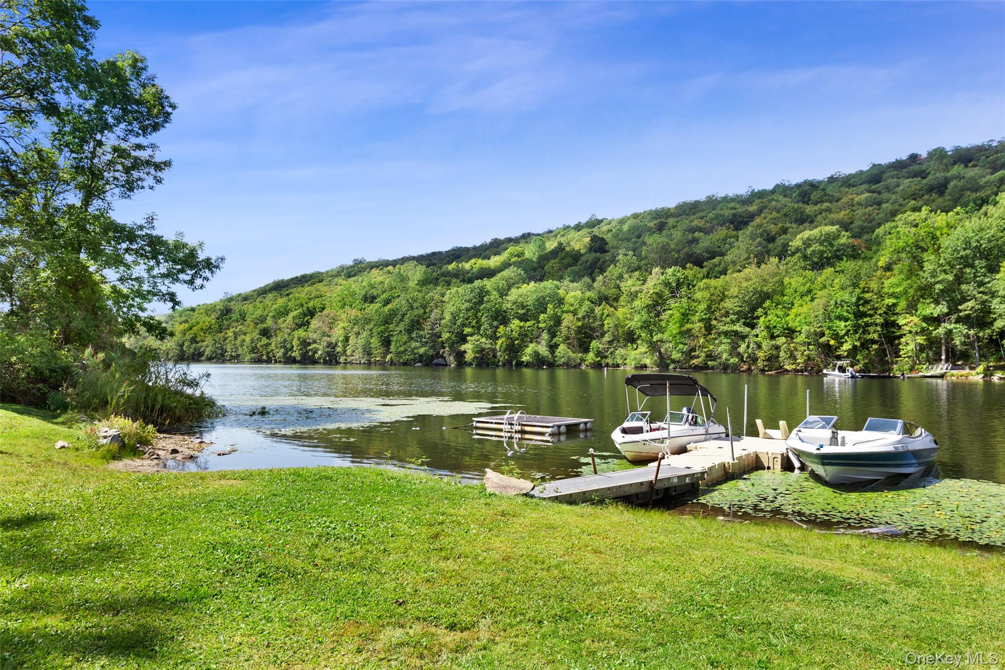 9 Oakdale Road, Putnam Valley, NY 10579