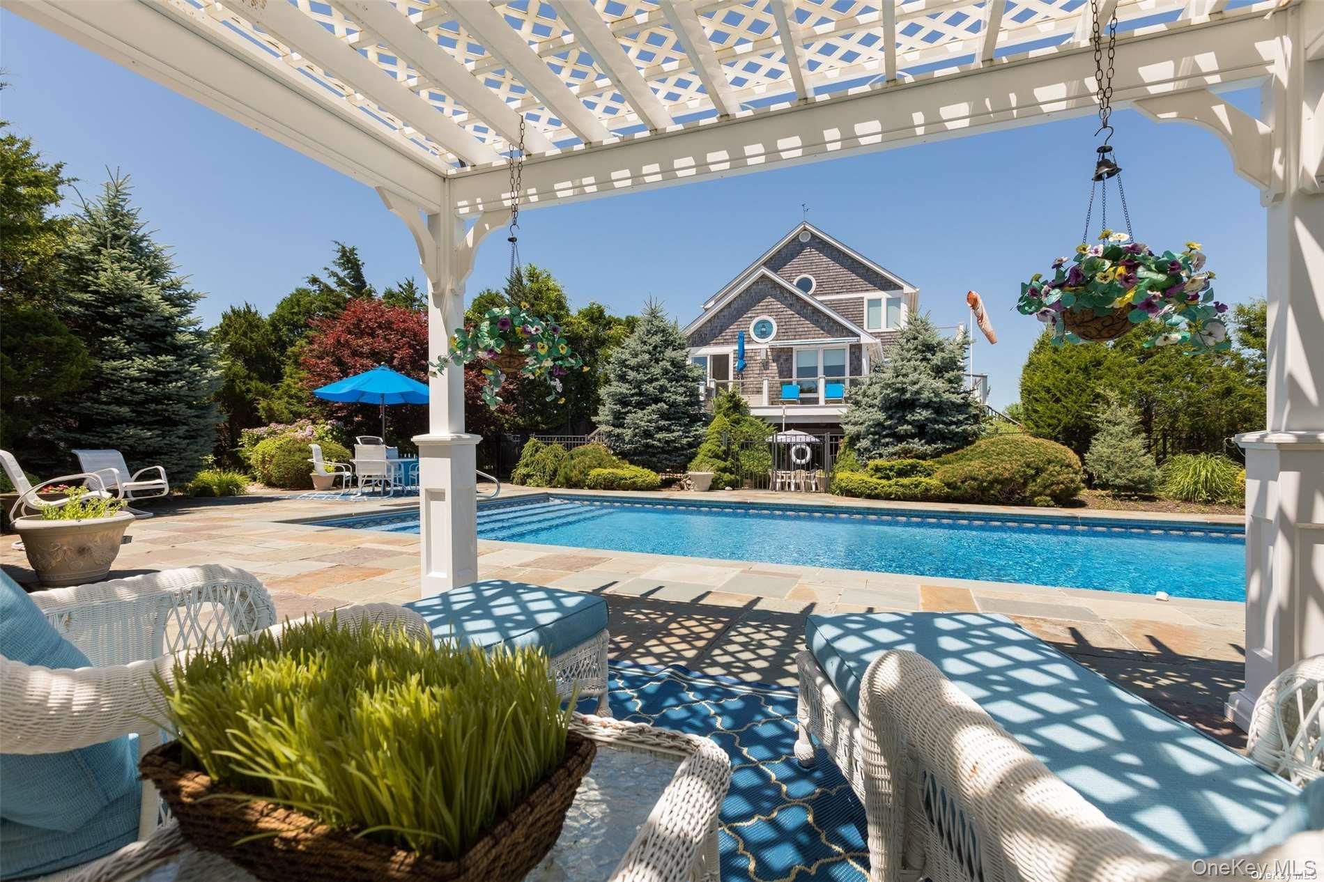 300 Latham Lane, Orient, NY 11957