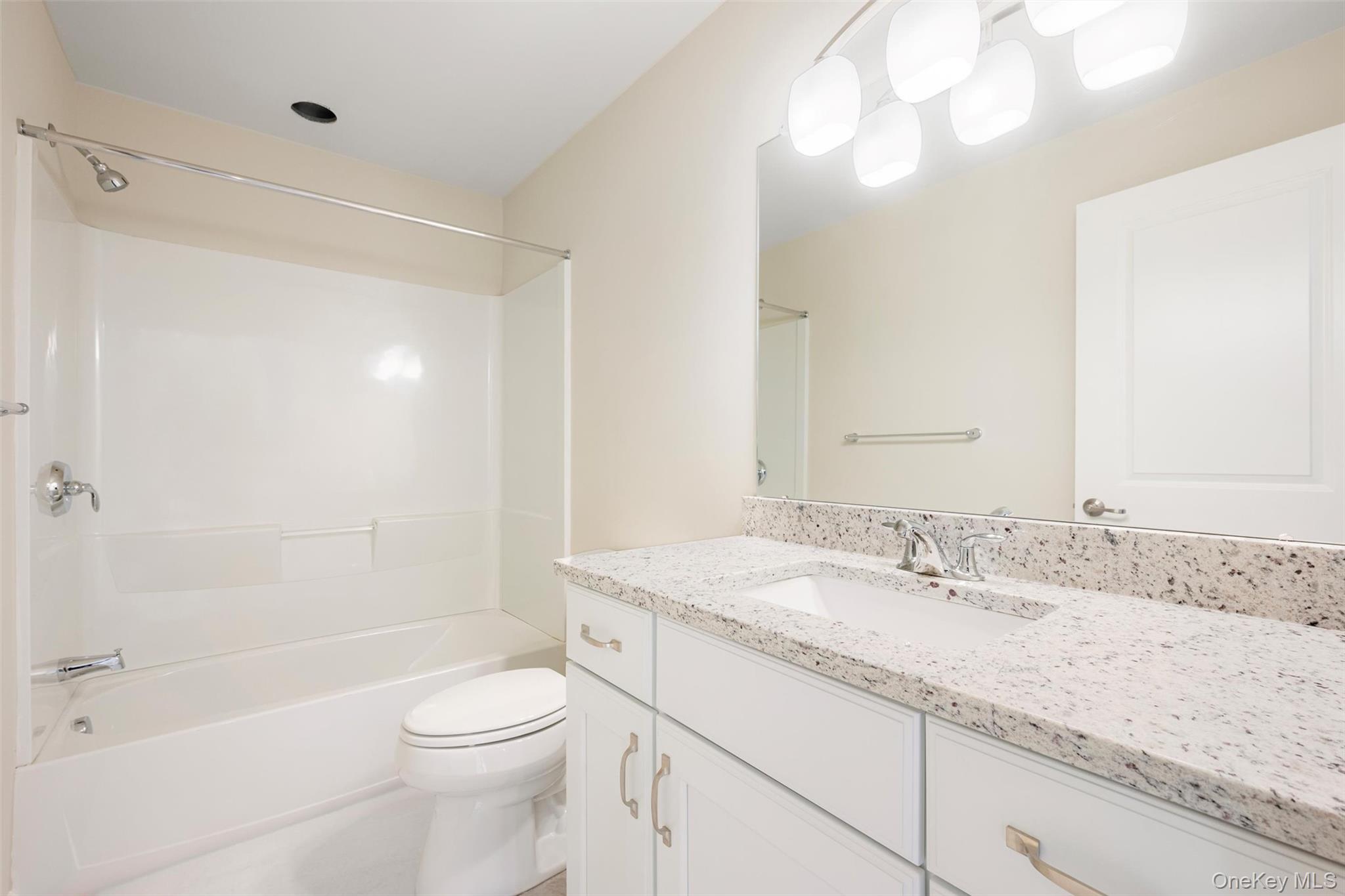 27 Ottaway Lane # 18, Campbell Hall, NY 10916