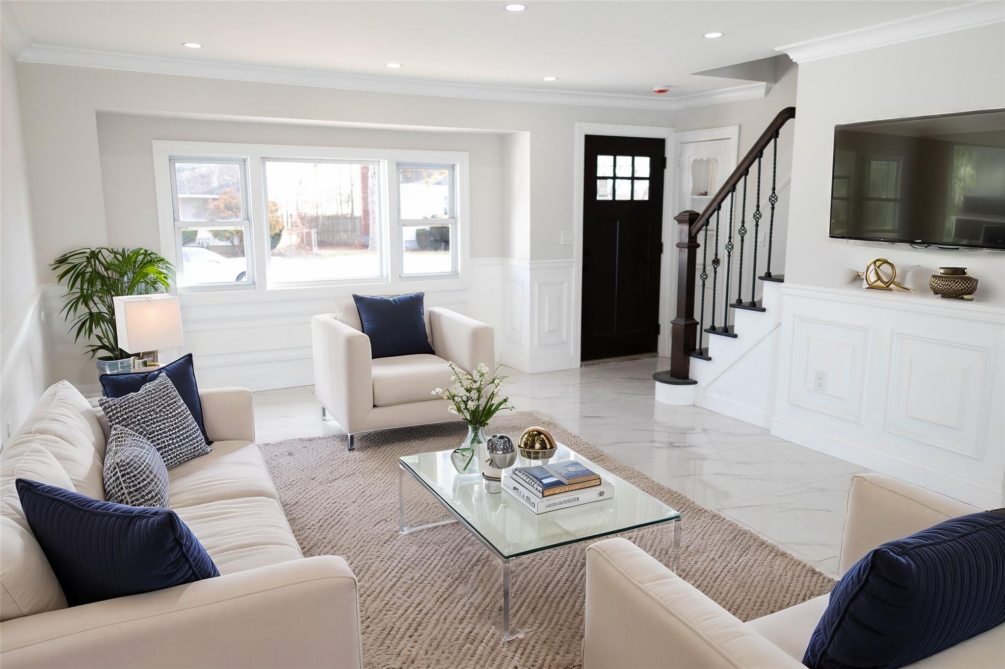 43 Cliff Avenue, Hempstead, NY 11550