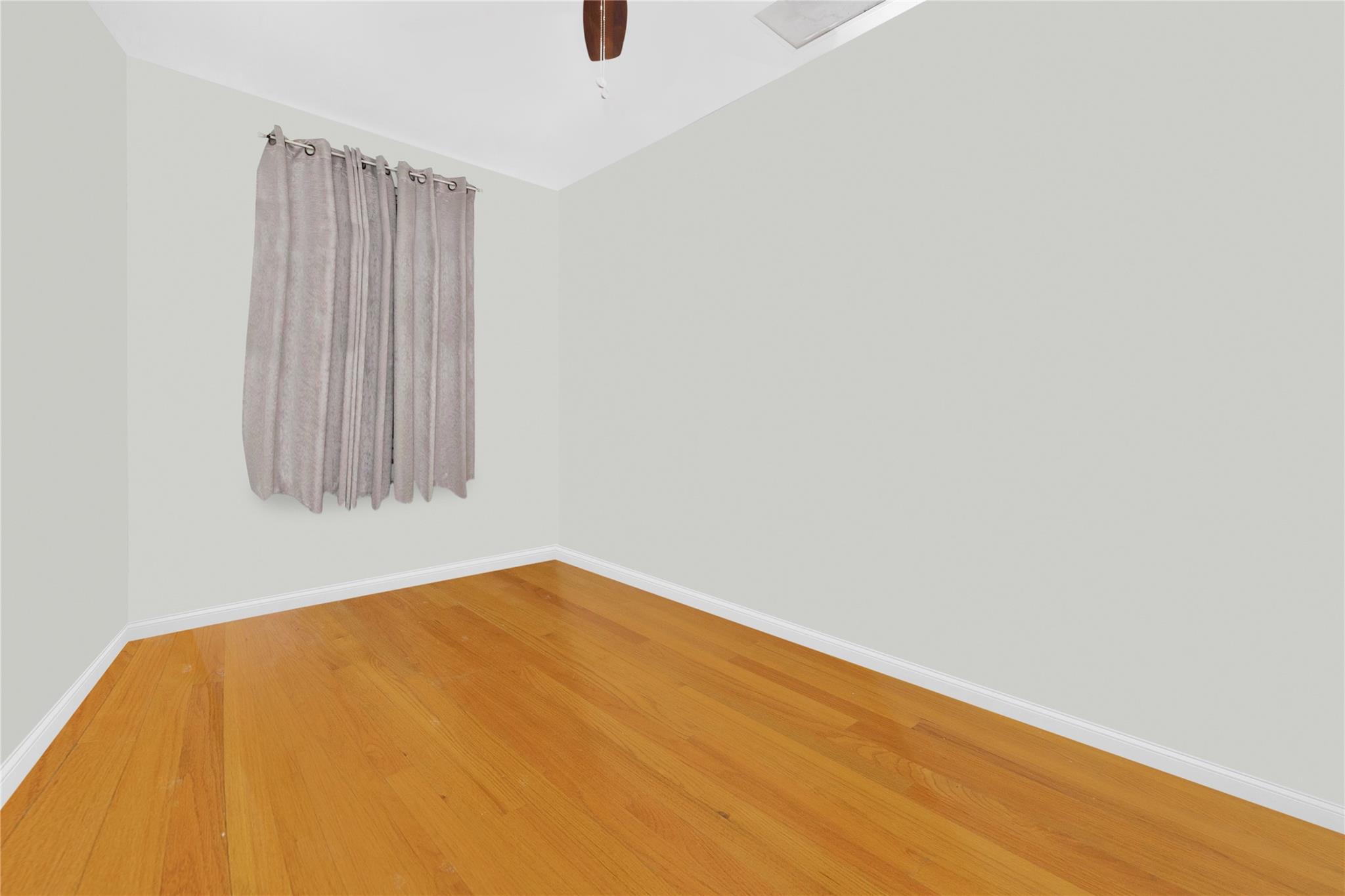 14-26 30 Drive, Astoria, NY 11102