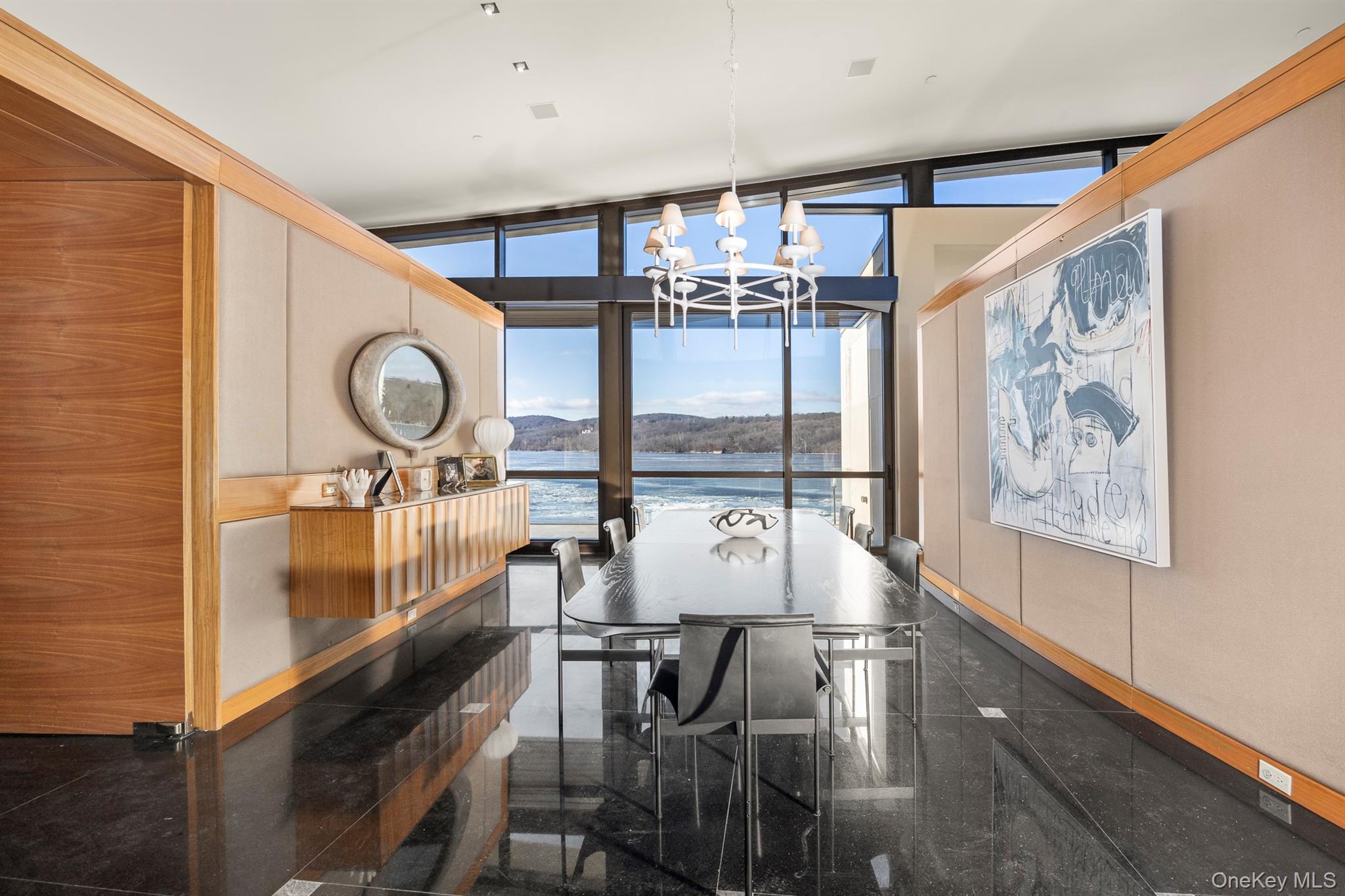 46 Ledgerock Lane, Hyde Park, NY 12538