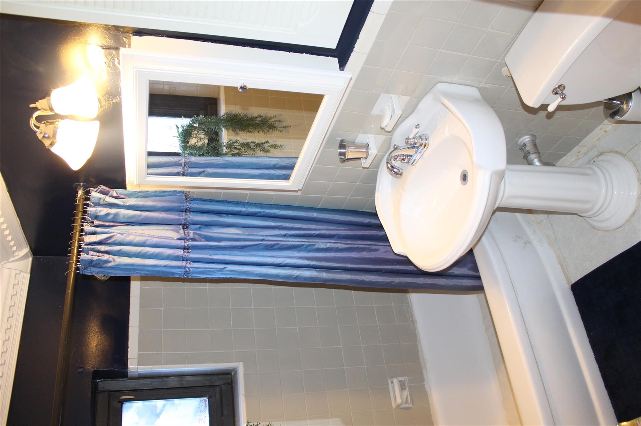 87-10 204 204 steet # A-62, Hollis, NY 11423