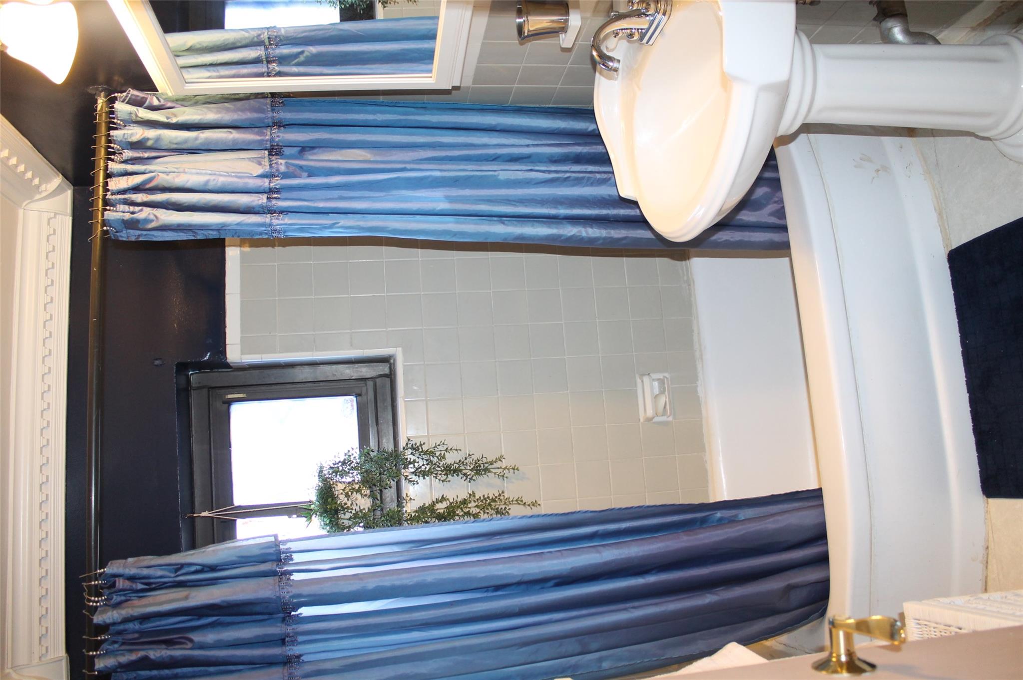 87-10 204 204 steet # A-62, Hollis, NY 11423