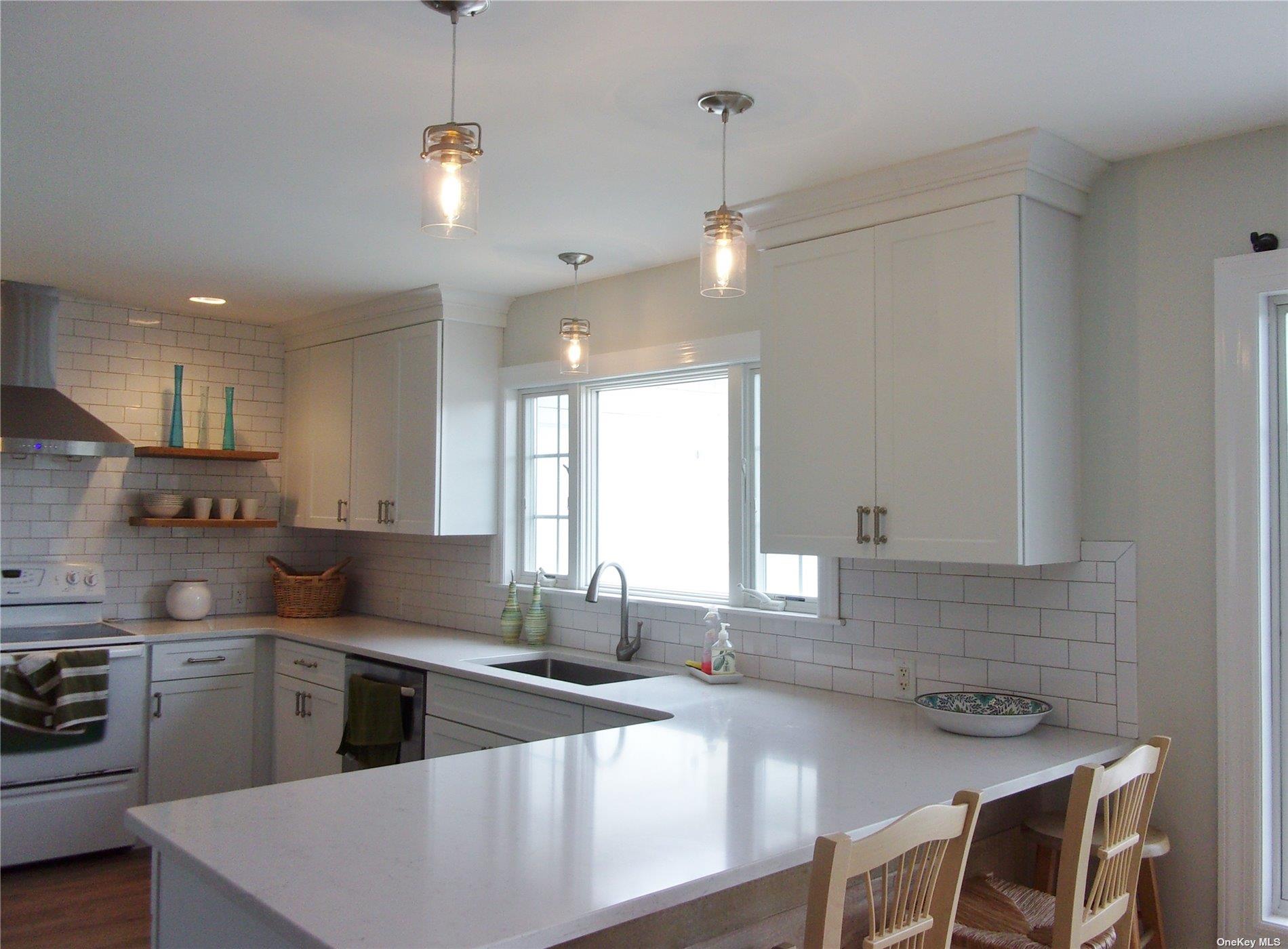 20 Dune Lane, Westhampton Dunes, NY 11978