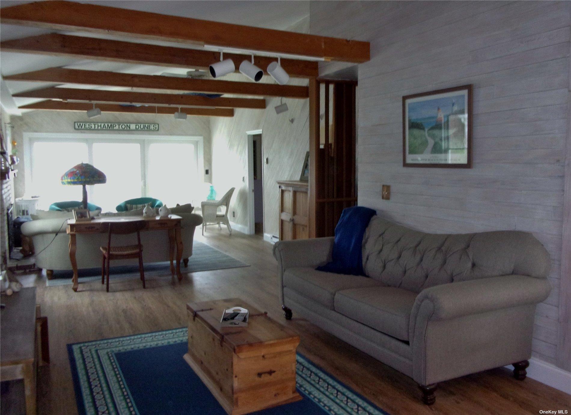 20 Dune Lane, Westhampton Dunes, NY 11978