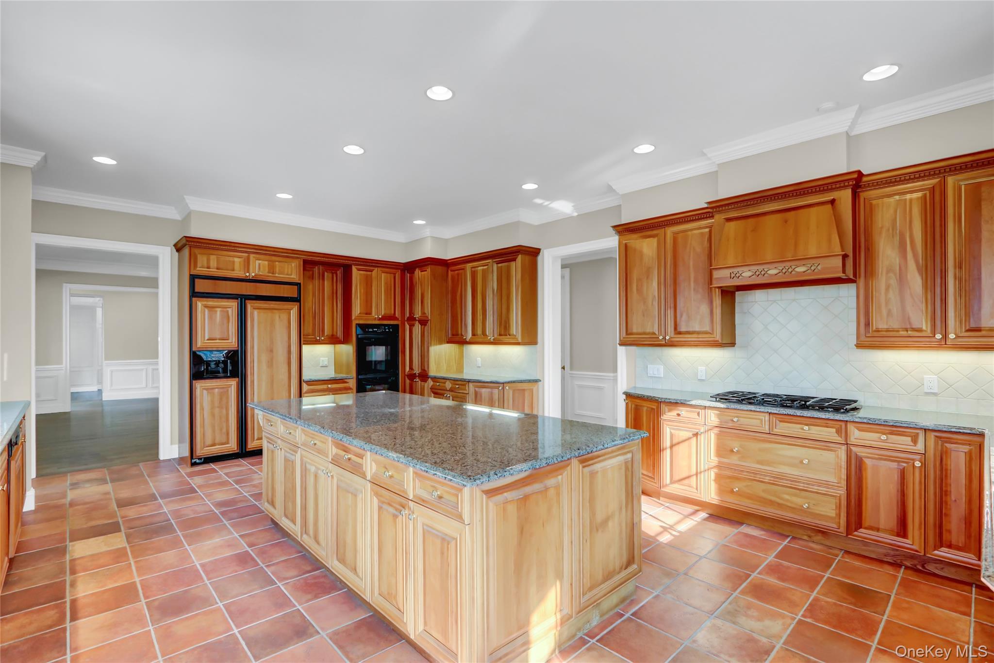 117 Centre Island Road, Centre Island, NY 11771