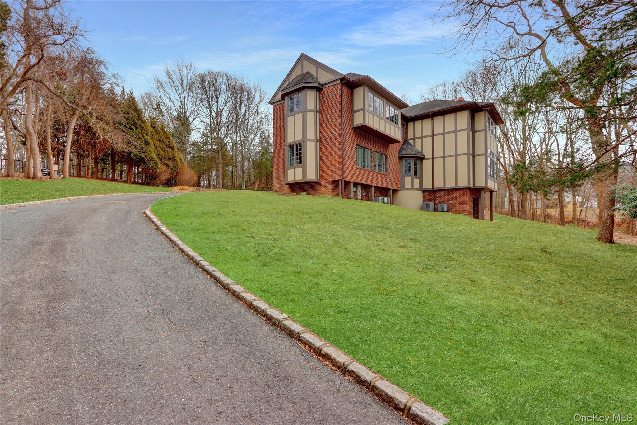 117 Centre Island Road, Centre Island, NY 11771