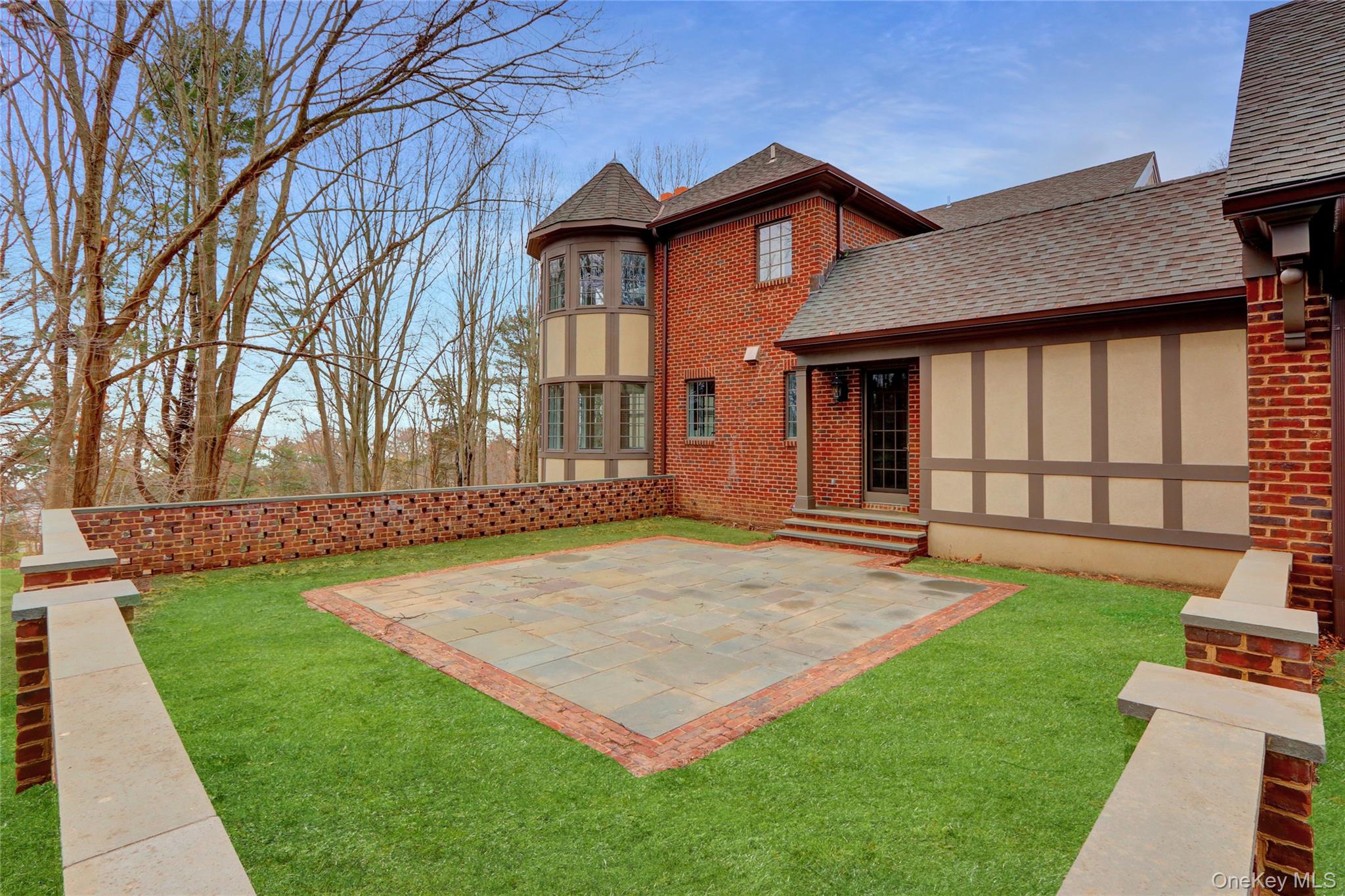 117 Centre Island Road, Centre Island, NY 11771