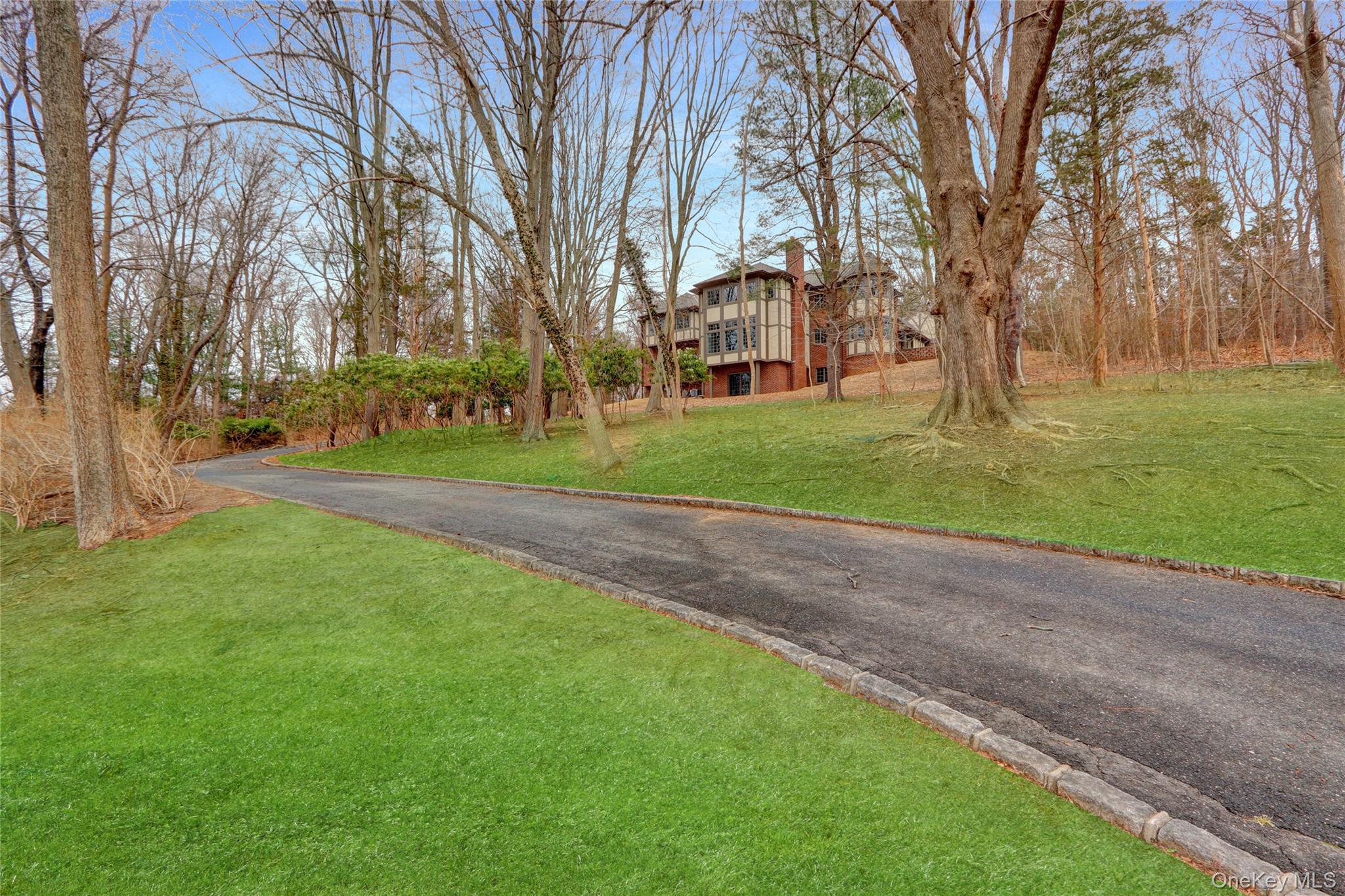 117 Centre Island Road, Centre Island, NY 11771