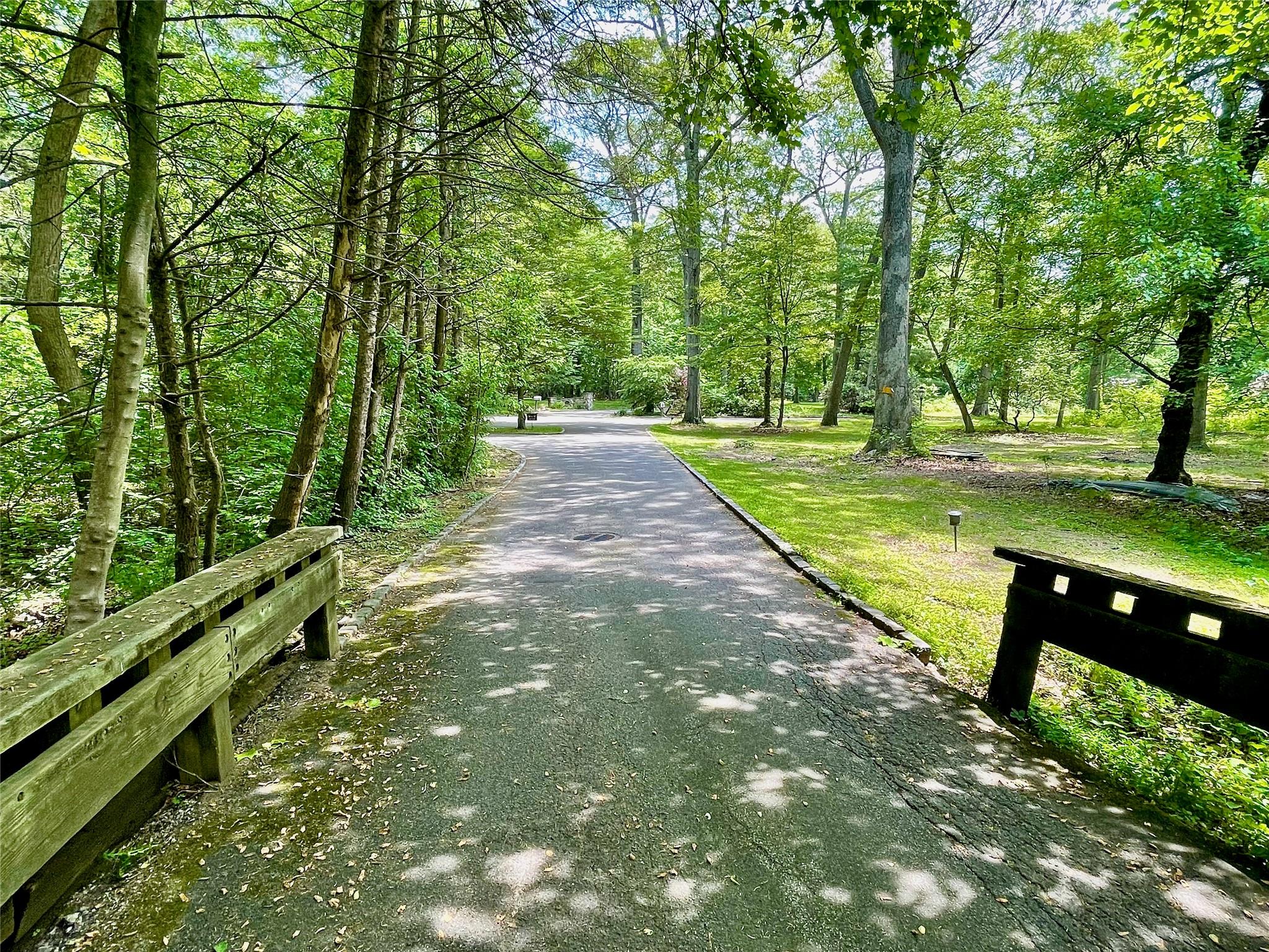 6 Hidden Pond, Muttontown, NY 11545