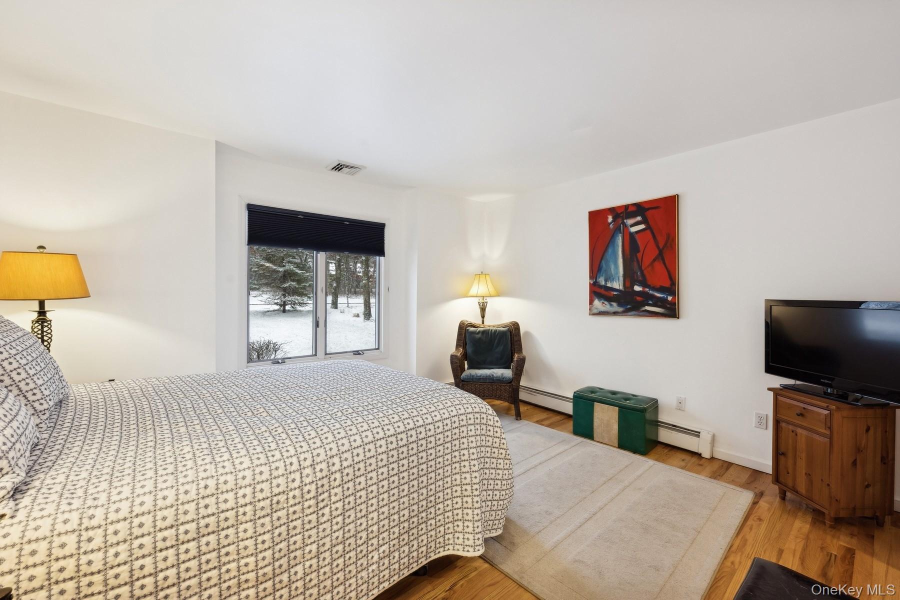 12 Hildreth Road, Hampton Bays, NY 11946