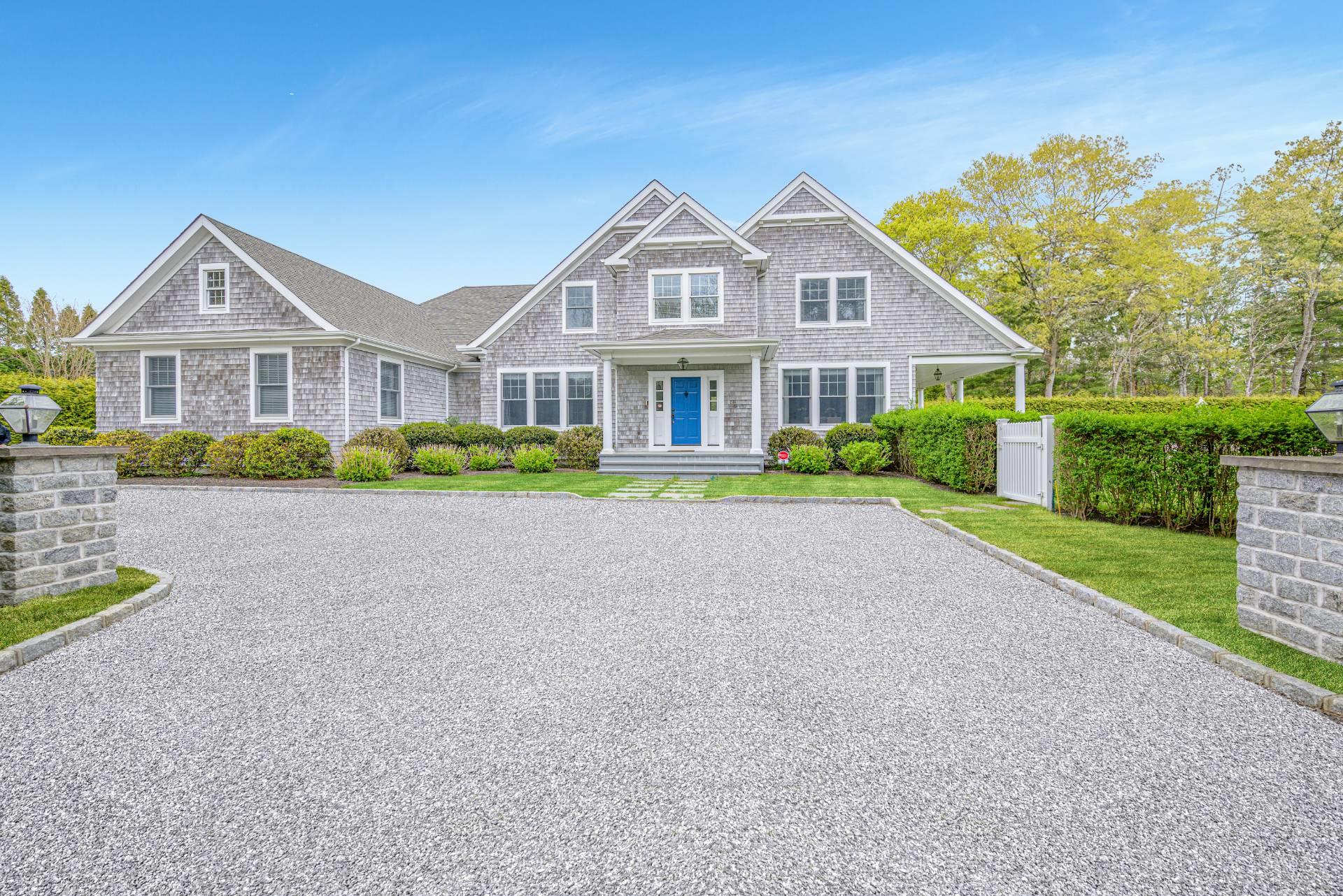 58 Meeting House Road, Quiogue, NY 11978