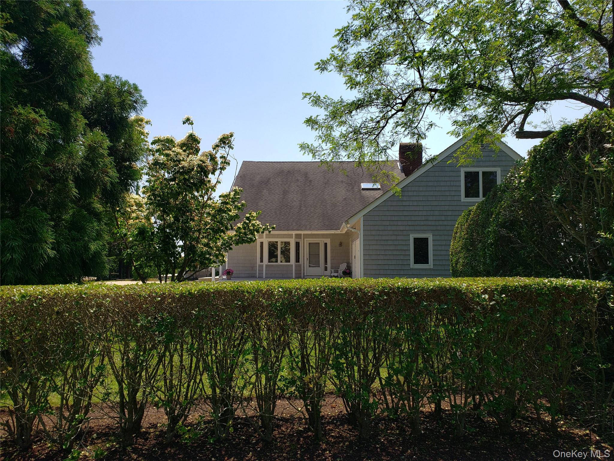 90 Peconic Avenue, Shelter Island, NY 11964