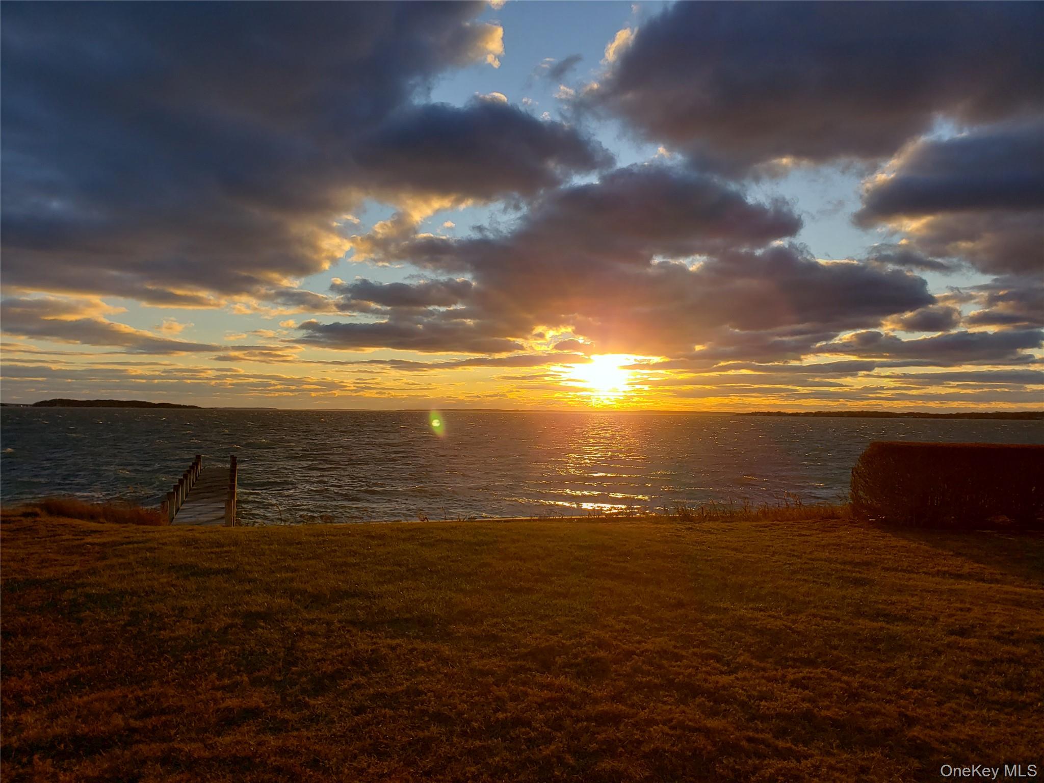 90 Peconic Avenue, Shelter Island, NY 11964