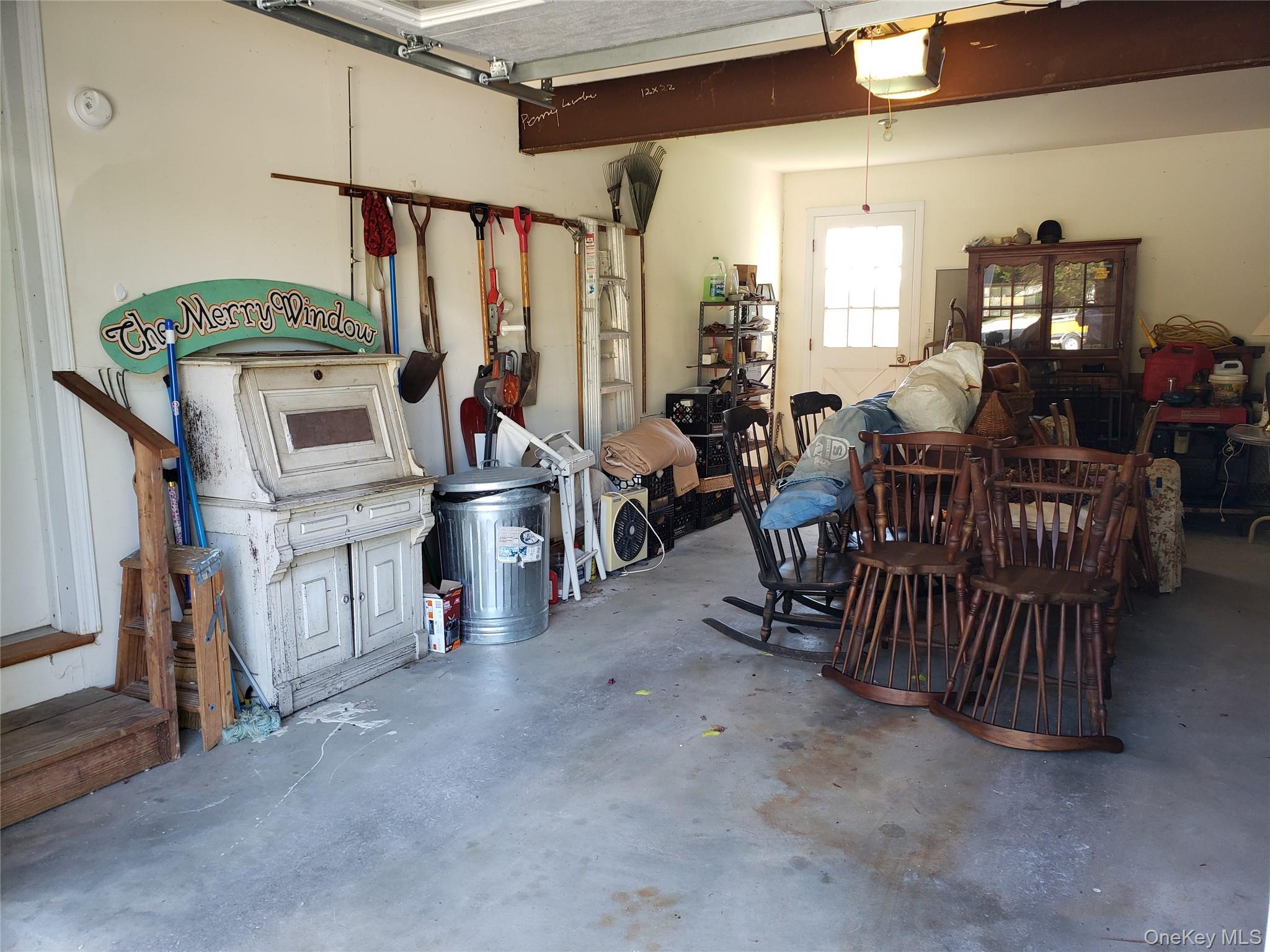 90 Peconic Avenue, Shelter Island, NY 11964