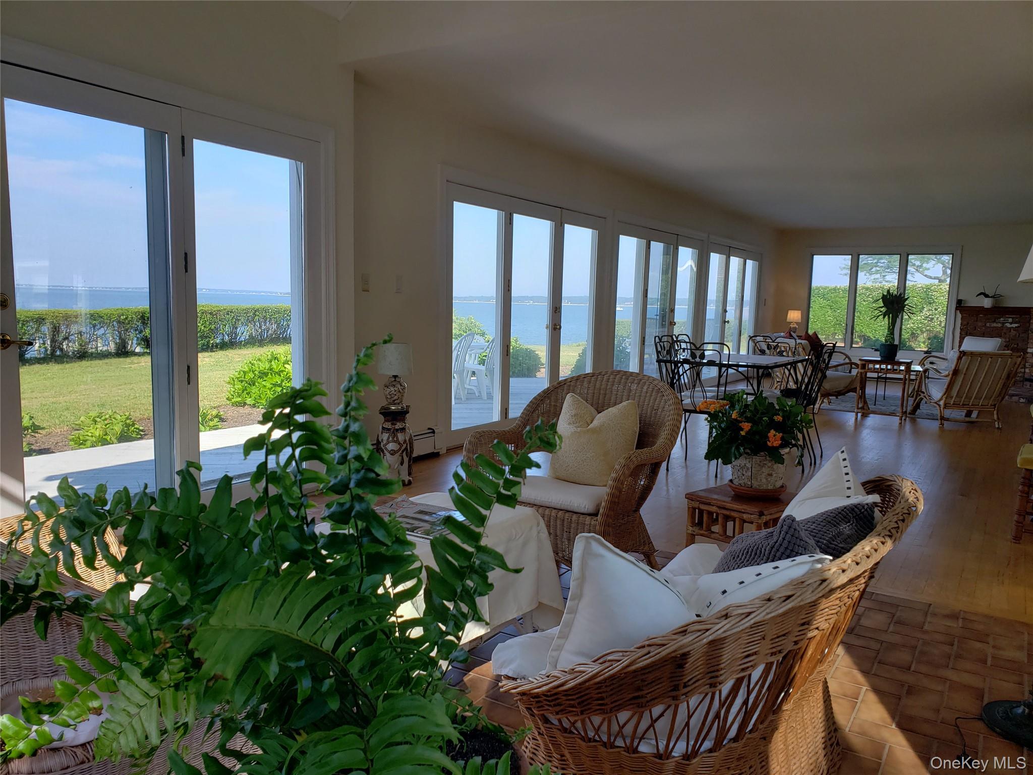 90 Peconic Avenue, Shelter Island, NY 11964