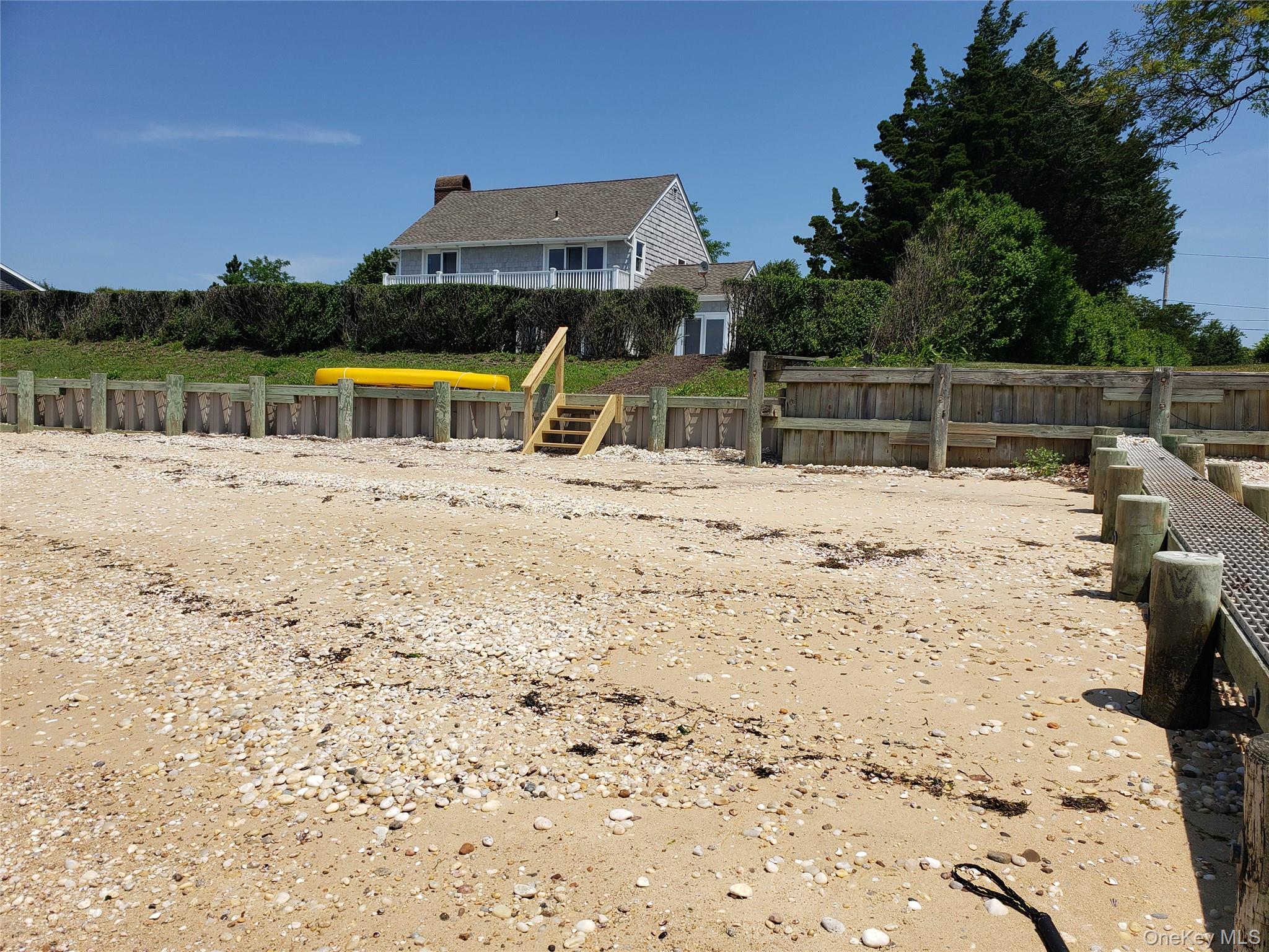 90 Peconic Avenue, Shelter Island, NY 11964