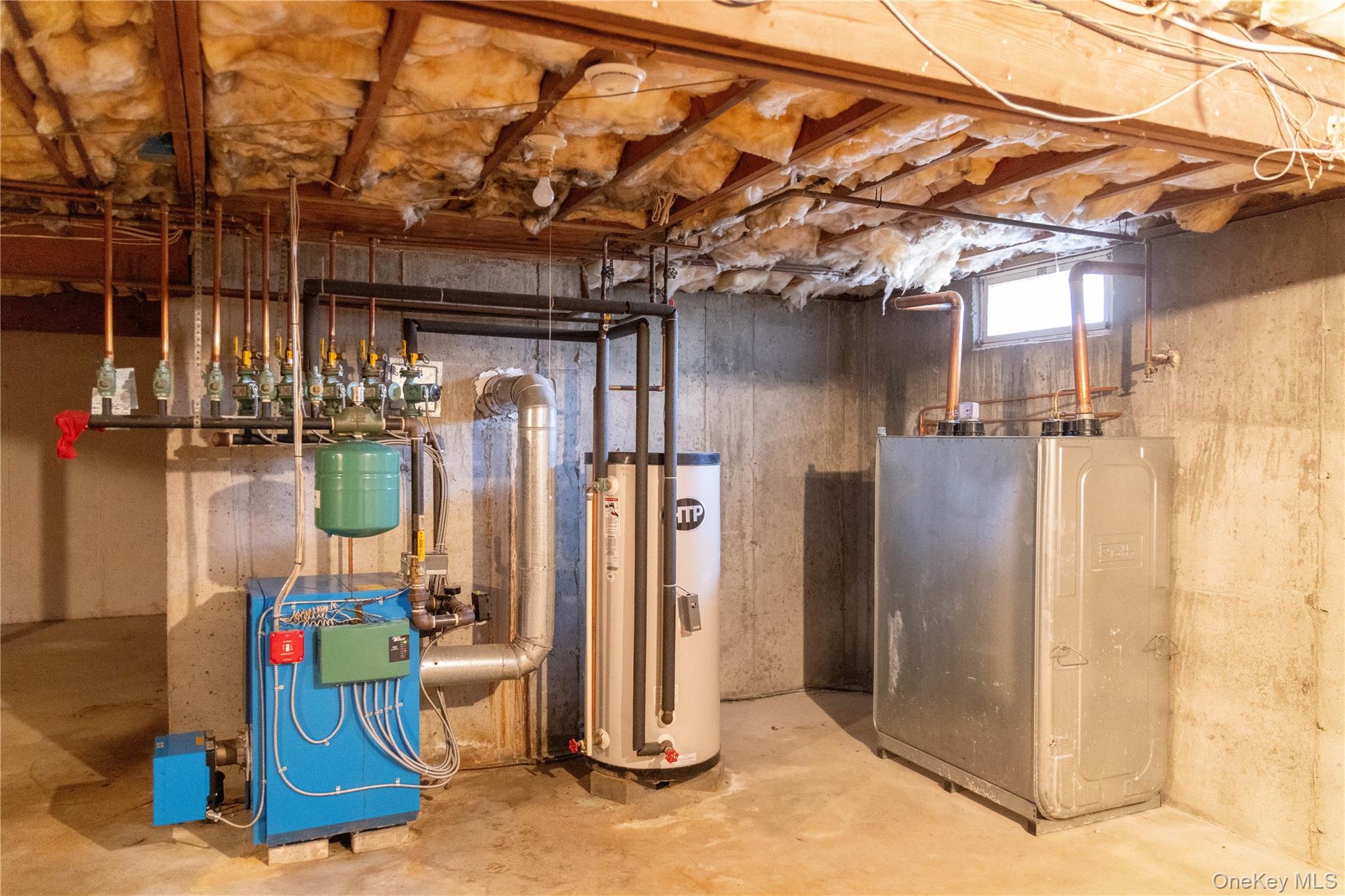 90 Peconic Avenue, Shelter Island, NY 11964