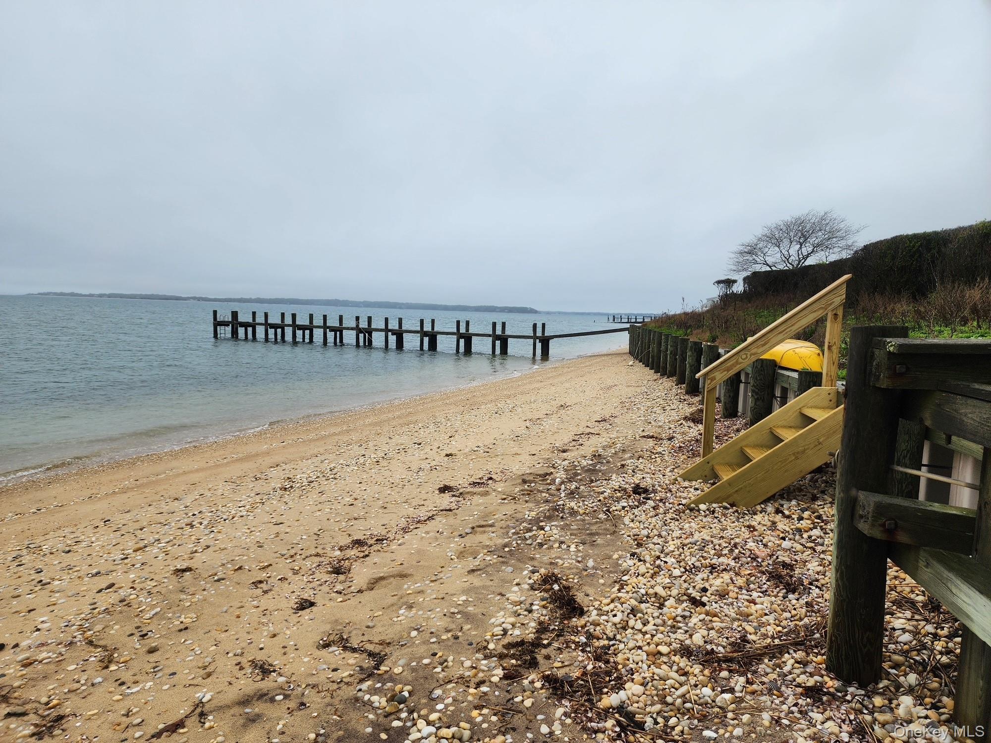 90 Peconic Avenue, Shelter Island, NY 11964