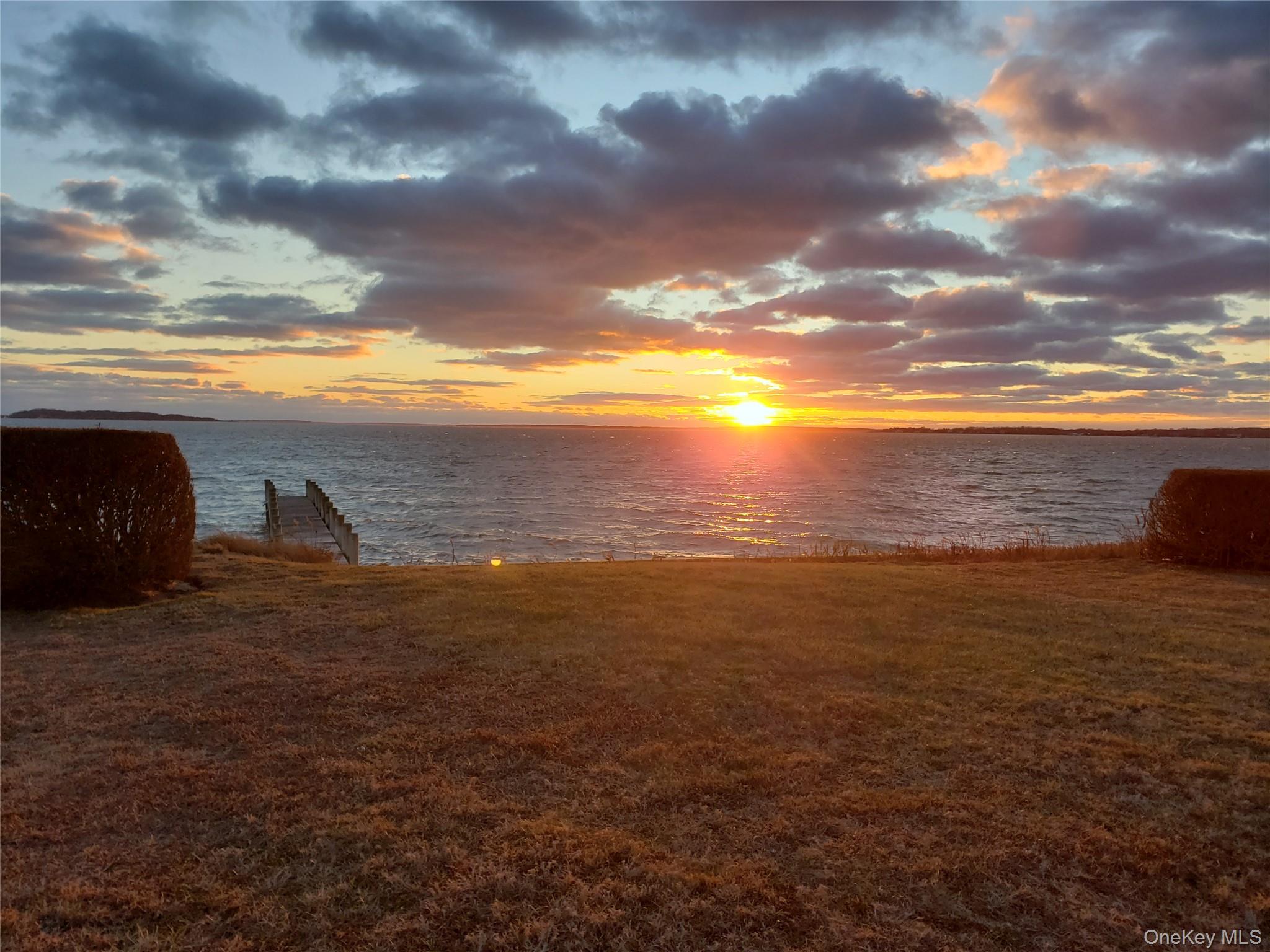 90 Peconic Avenue, Shelter Island, NY 11964