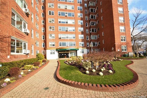 110-45 Queens Blvd # 719, Forest Hills, NY 11375