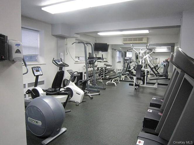 110-45 Queens Blvd # 719, Forest Hills, NY 11375