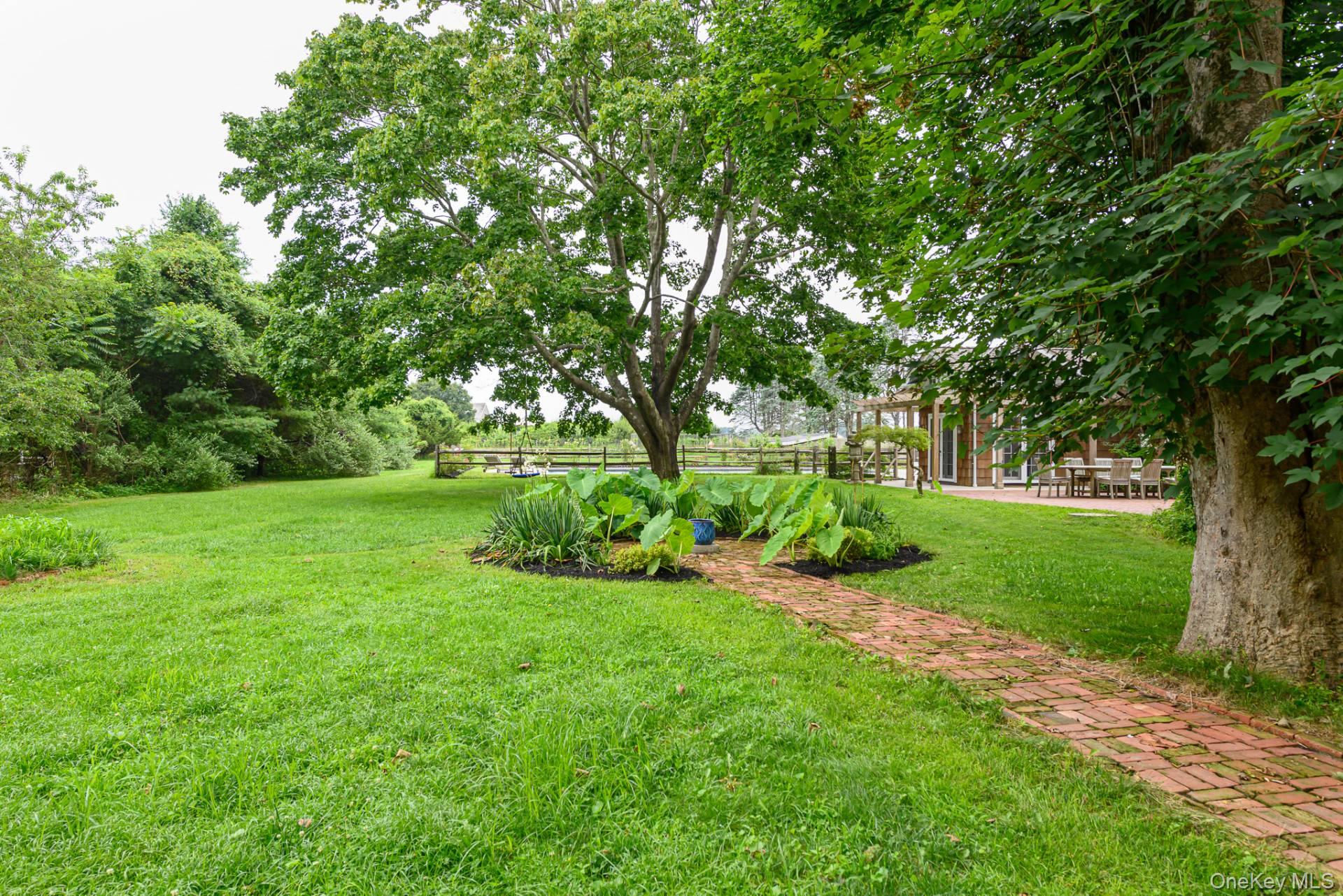 132 Sayres Path, Wainscott, NY 11975