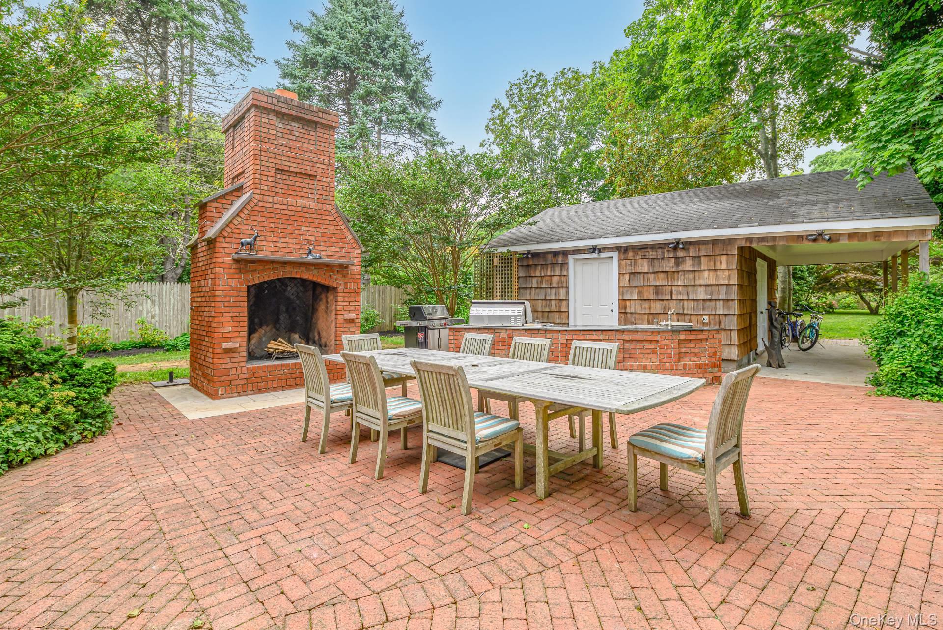 132 Sayres Path, Wainscott, NY 11975