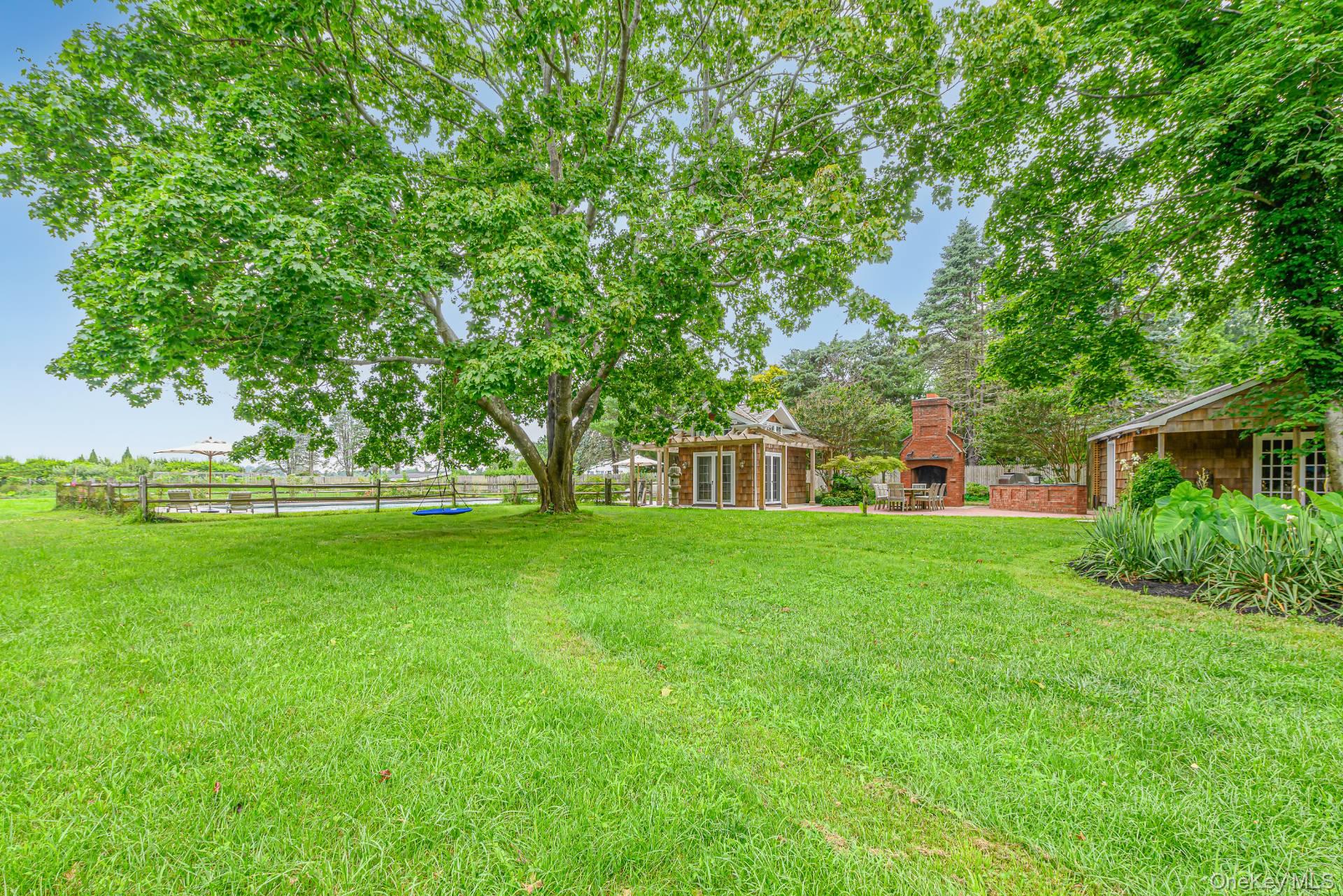 132 Sayres Path, Wainscott, NY 11975