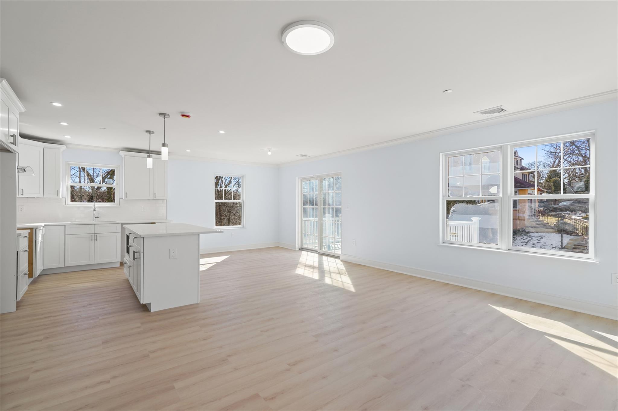 52 McIntyre Street, Bronxville, NY 10708