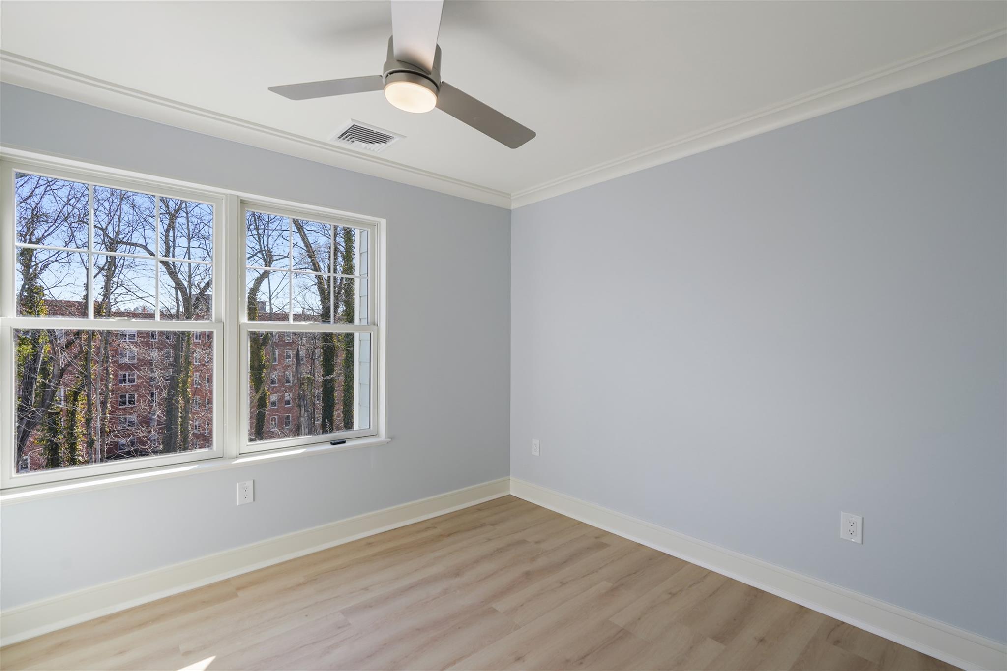 52 McIntyre Street, Bronxville, NY 10708