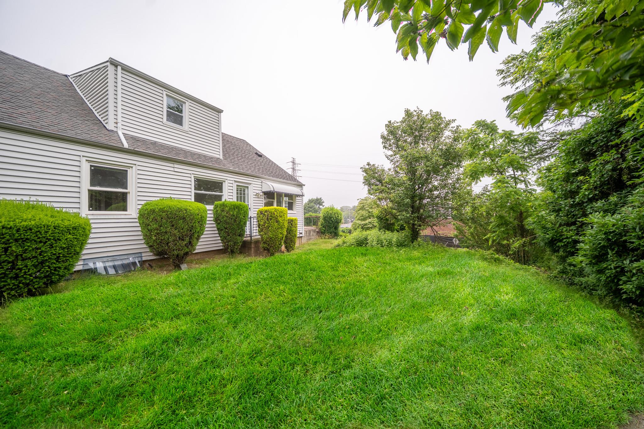 2 John Street, Greenvale, NY 11548